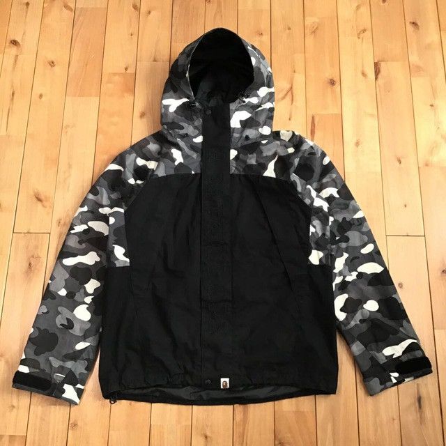 Bape 💫Glow in the dark BAPE city camo hoodie jacket a bathing ape Size US M / EU 48-50 / 2 - 2 Thumbnail