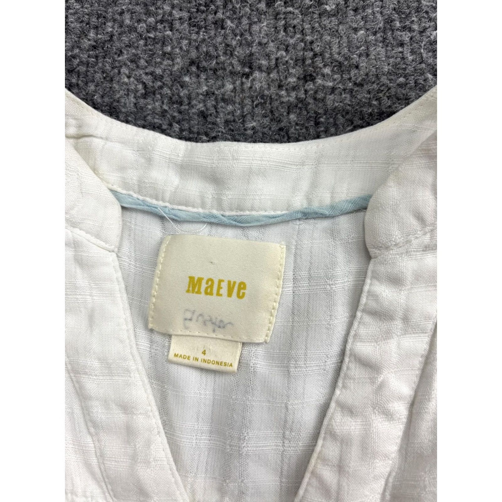 Vintage Maeve Blouse Womens 4 White Rayon Sleeveless Button Front Pocket Tunic Top Size S / US 4 / IT 40 - 2 Thumbnail