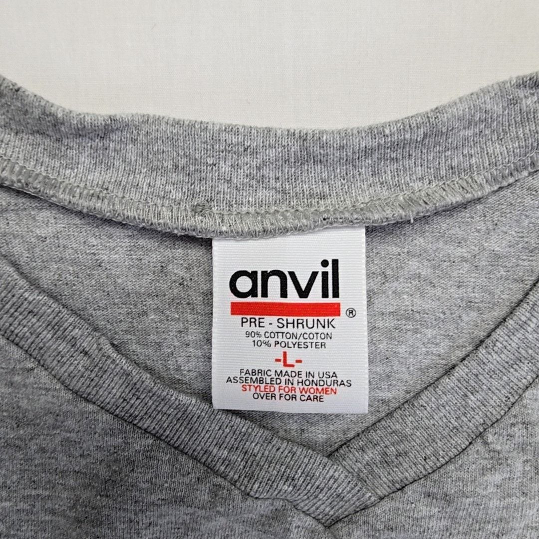 Vintage Vintage Rocky Mountain Shirt L Graphic Gray V-neck Tee 90s Size L / US 10 / IT 46 - 5 Thumbnail