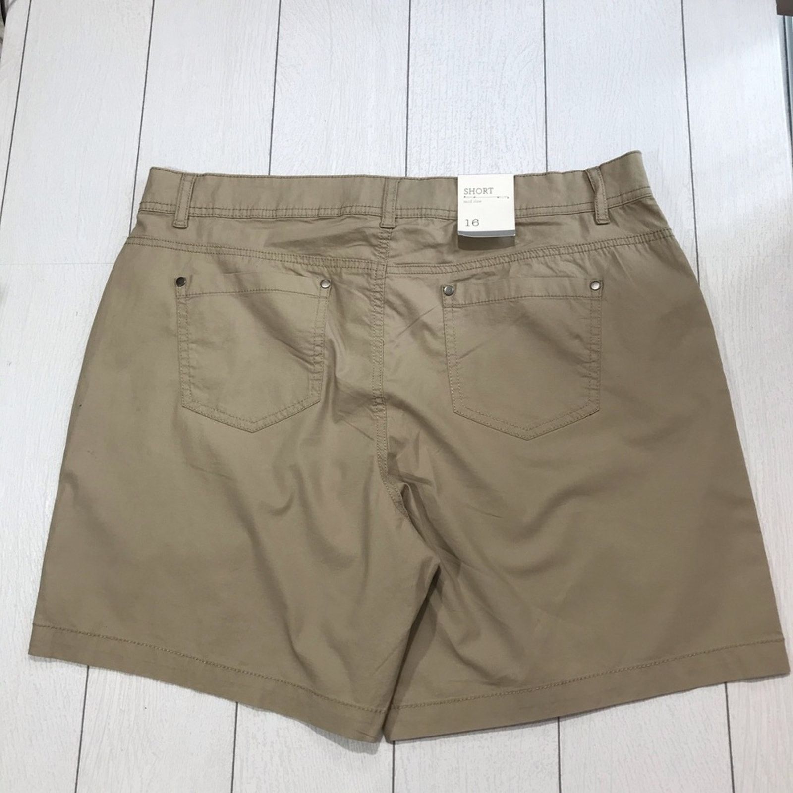 Other STYLE & CO Tan Shorts Size 16 NWT Size 38" / US 16 / IT 52 - 3 Thumbnail