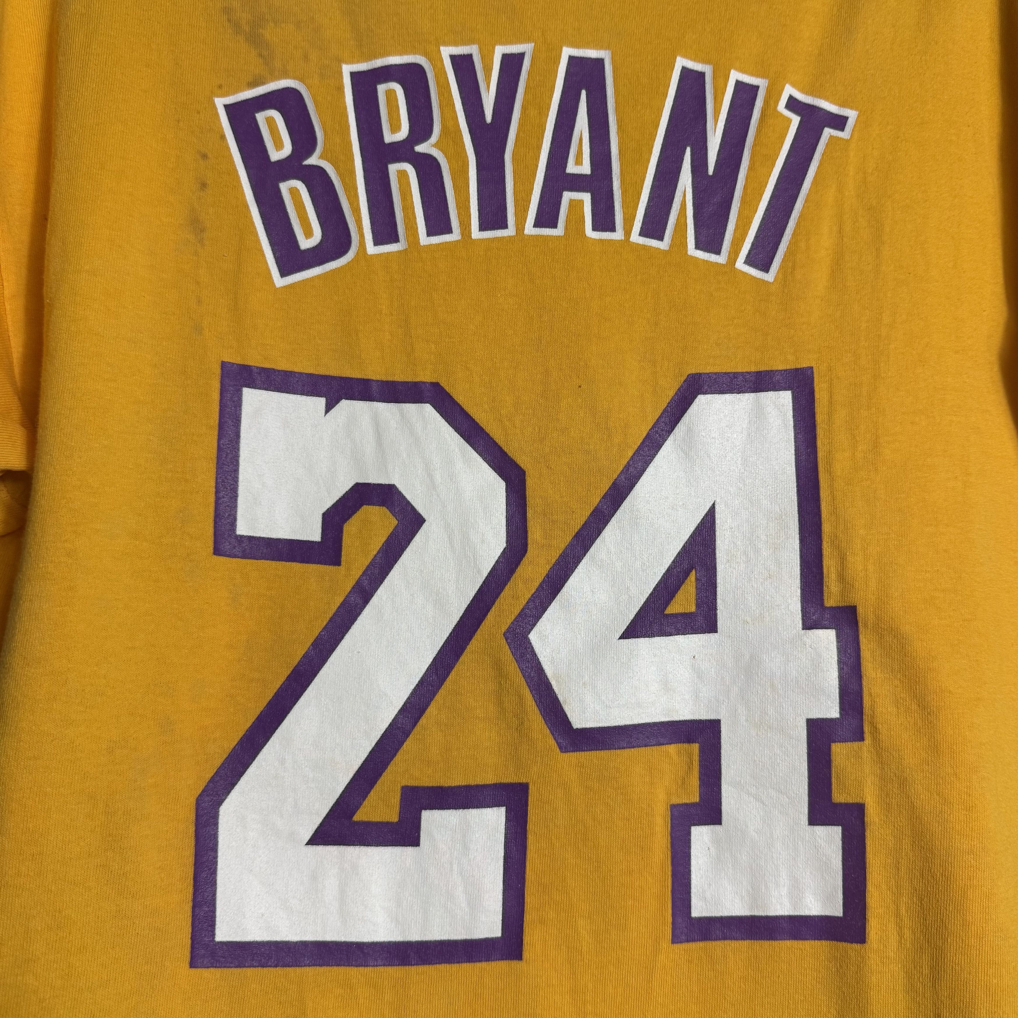 NBA 🔥RARE🔥Vintage Kobe Bryant #24 LA Lakers NBA T-shirt Size US M / EU 48-50 / 2 - 3 Thumbnail