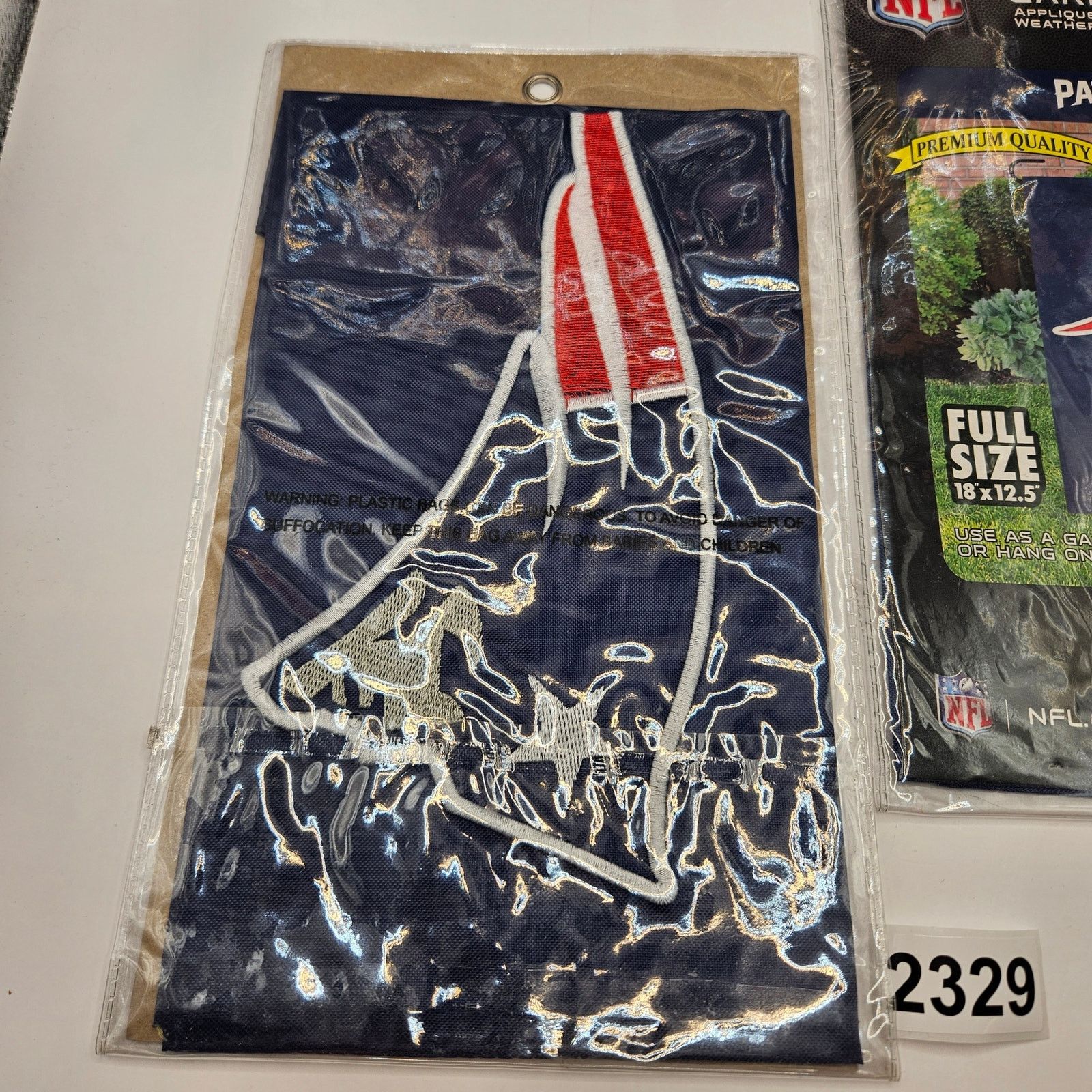 NFL NFL (2)YOUTH GAITER SCARF +(2)PATRIOT GARDEN FLAG NWT Size ONE SIZE - 4 Thumbnail
