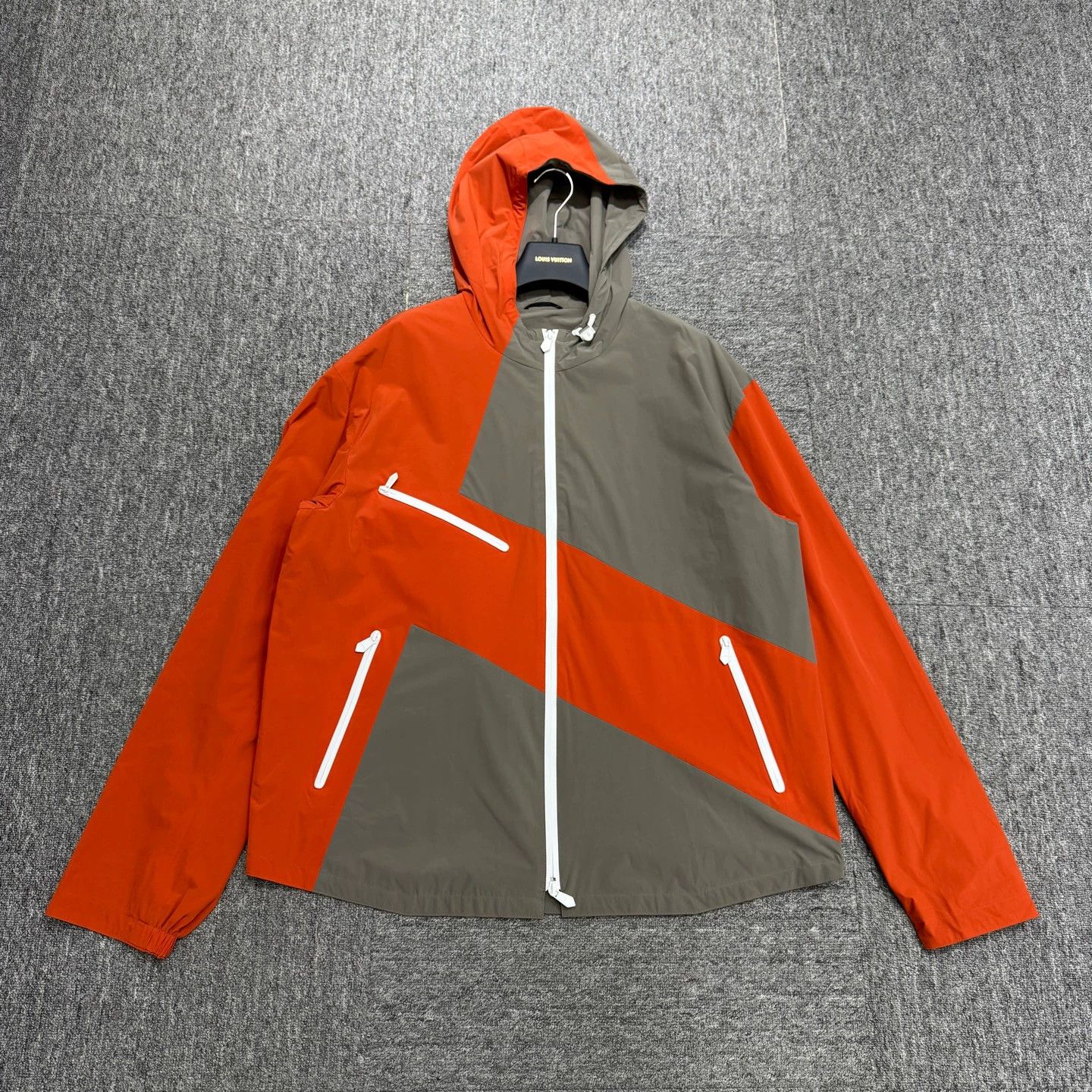 Hermes Hermes color blocked nylon jacket 52 Size US L / EU 52-54 / 3 - 1 Thumbnail