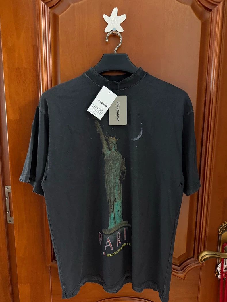 Balenciaga Balenciaga Statue of Liberty destroys short sleeves. Size US XXS / EU 40 - 1 Thumbnail