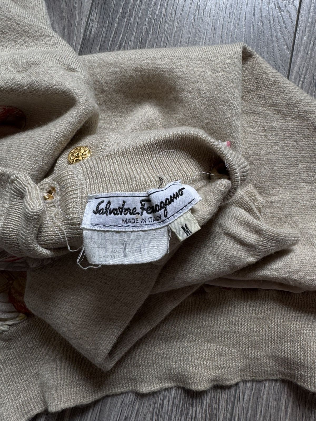 Salvatore Ferragamo Salvatore Ferragamo Wool/Silk Short Sleeve Animal t-shirt Size M / US 6-8 / IT 42-44 - 9 Thumbnail