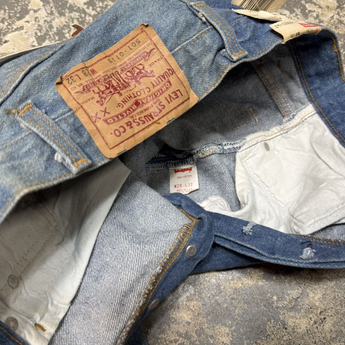 Levi's Vintage Levi’s 501 0113 Light Blue Denim Jeans USA NWT Size US 28 / EU 44 - 9 Thumbnail