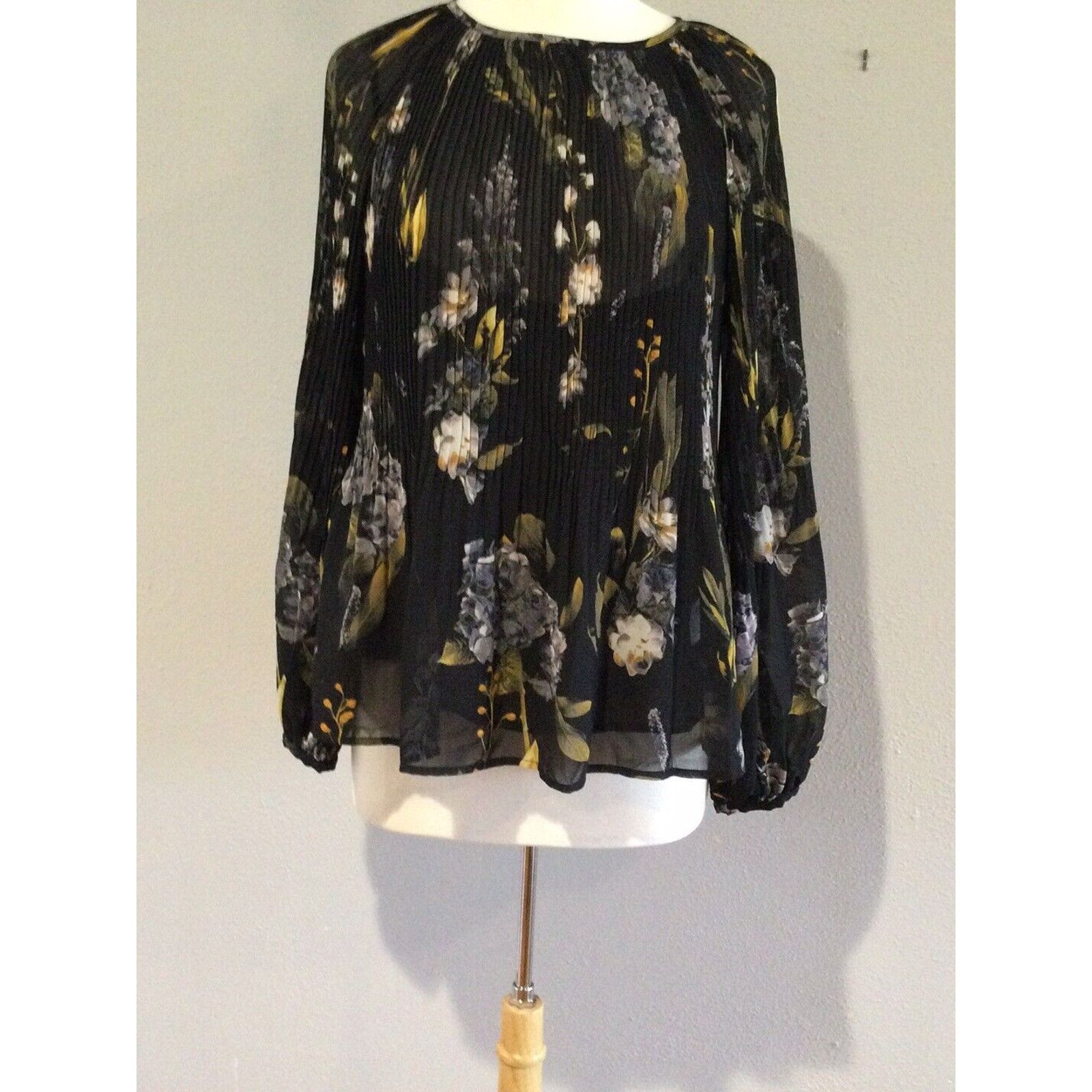 Other A New Day Floral Sheer Overlay w/Tank Underneath Top M Size M / US 6-8 / IT 42-44 - 3 Thumbnail