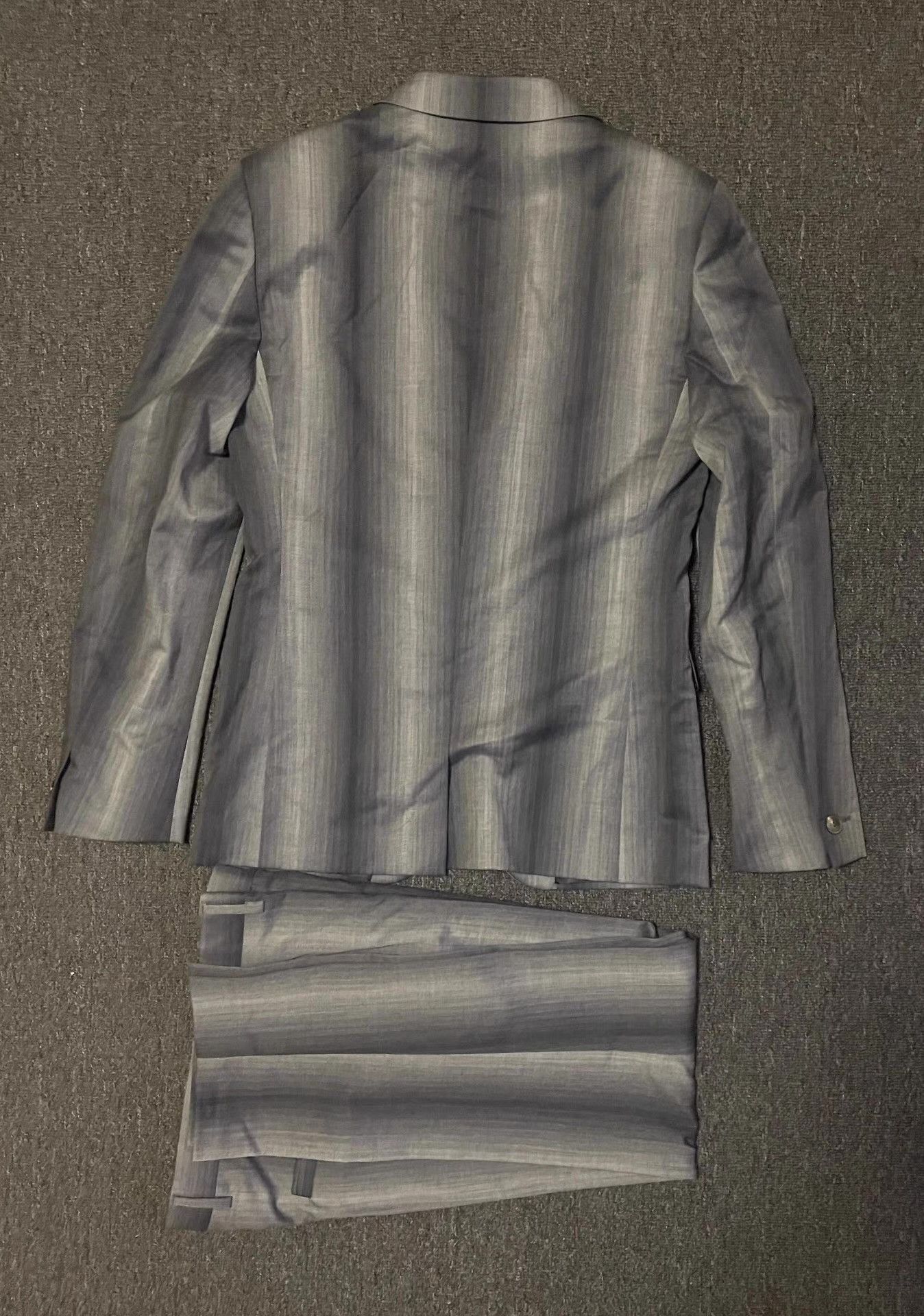 Versace Versace Main Line Wool Suit Q4 Size 48R - 3 Thumbnail