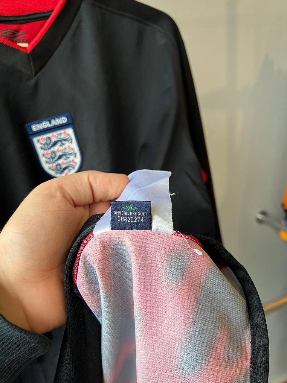 Umbro 2003/05 ENGLAND TEAM RARE GK SOCCER JERSEY FOOTBALL SHIRT L Size US L / EU 52-54 / 3 - 16 Thumbnail
