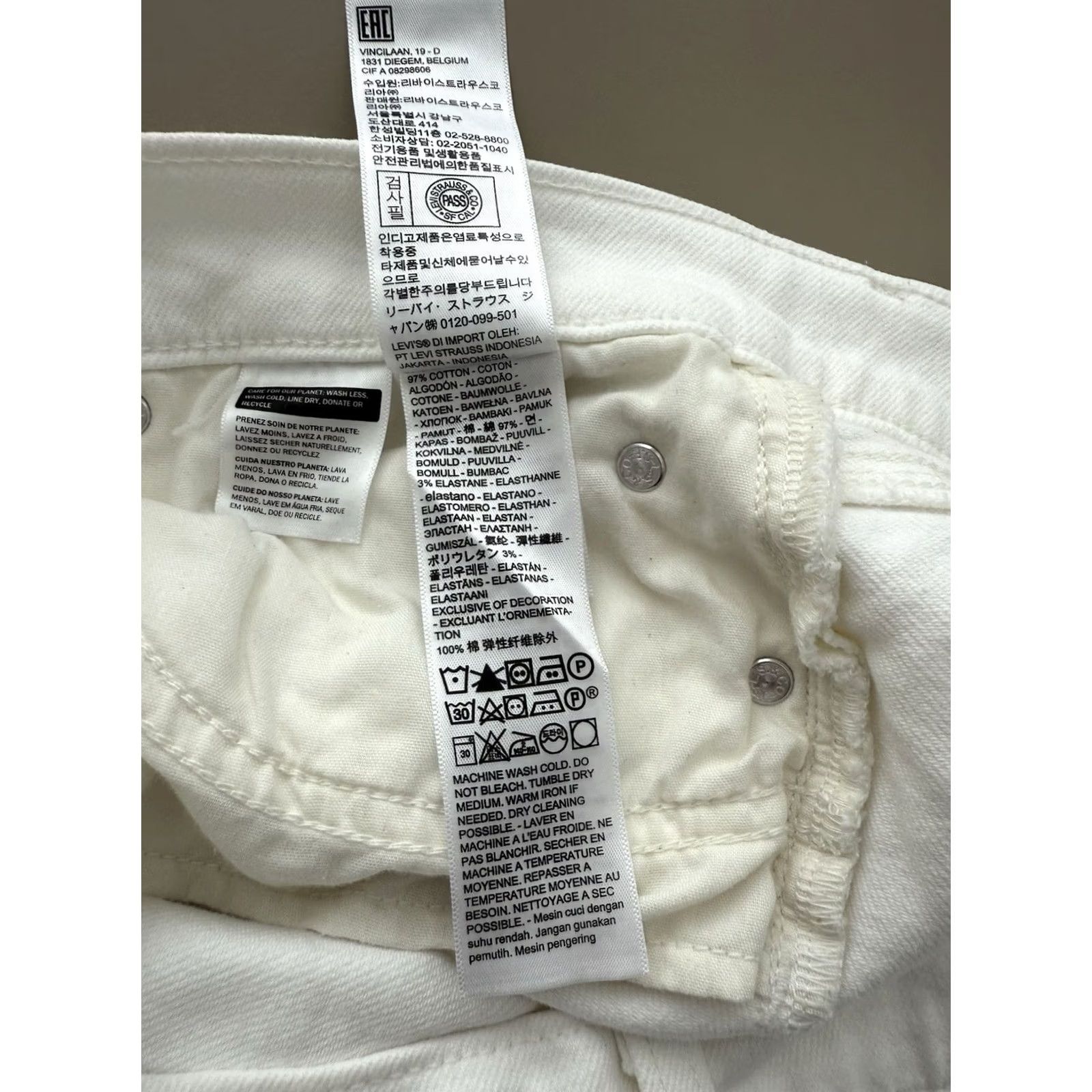 Levi's Levi's Shorts Womens Size 28 White Denim Stretch Mid Length Casual Classic Size 28" / US 6 / IT 42 - 5 Thumbnail