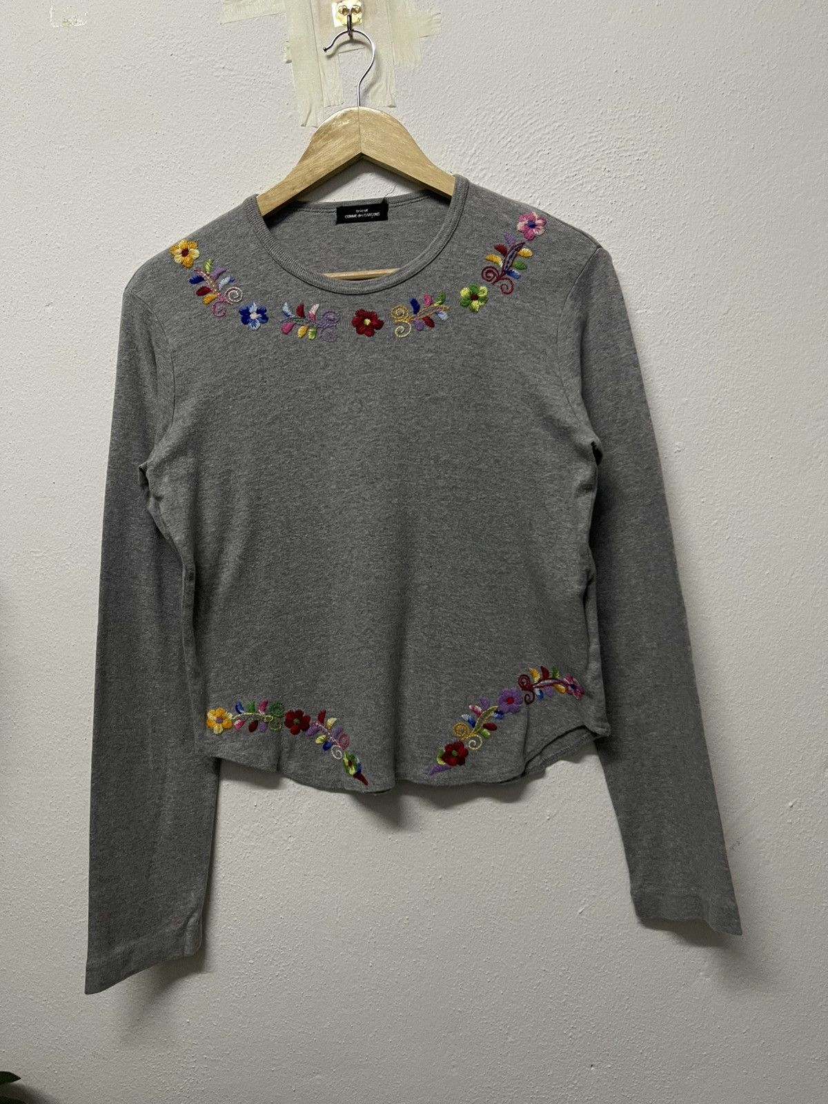 Tricot Comme des Garcons AW 2002 COMME DES GARCONS TRICOT FLORAL EMBROIDERED SHIRT Size M / US 6-8 / IT 42-44 - 1 Thumbnail