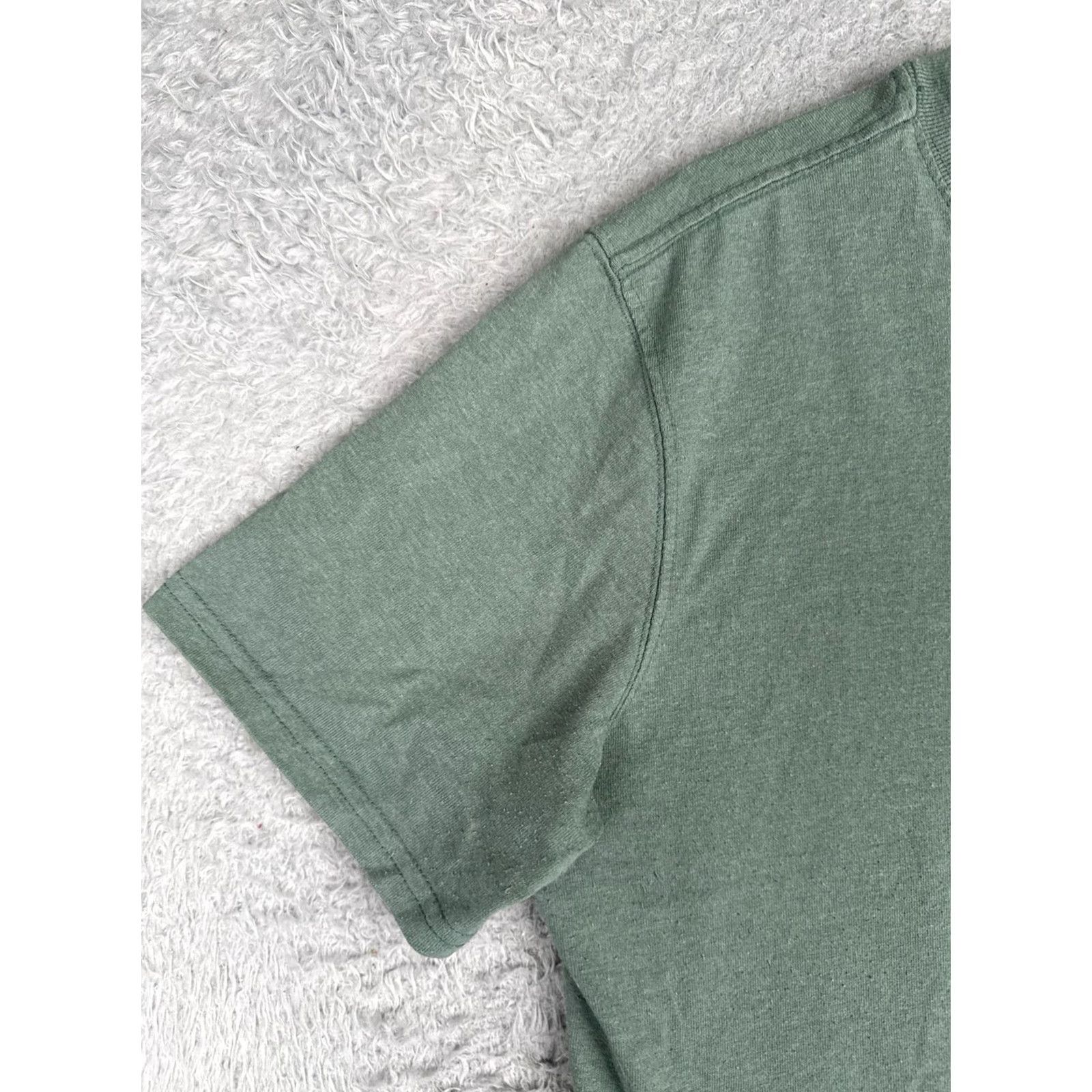 Carhartt Carhartt Shirt Womens L Green Short Sleeve Crew Neck Pocket T-Shirt Size L / US 10 / IT 46 - 3 Thumbnail