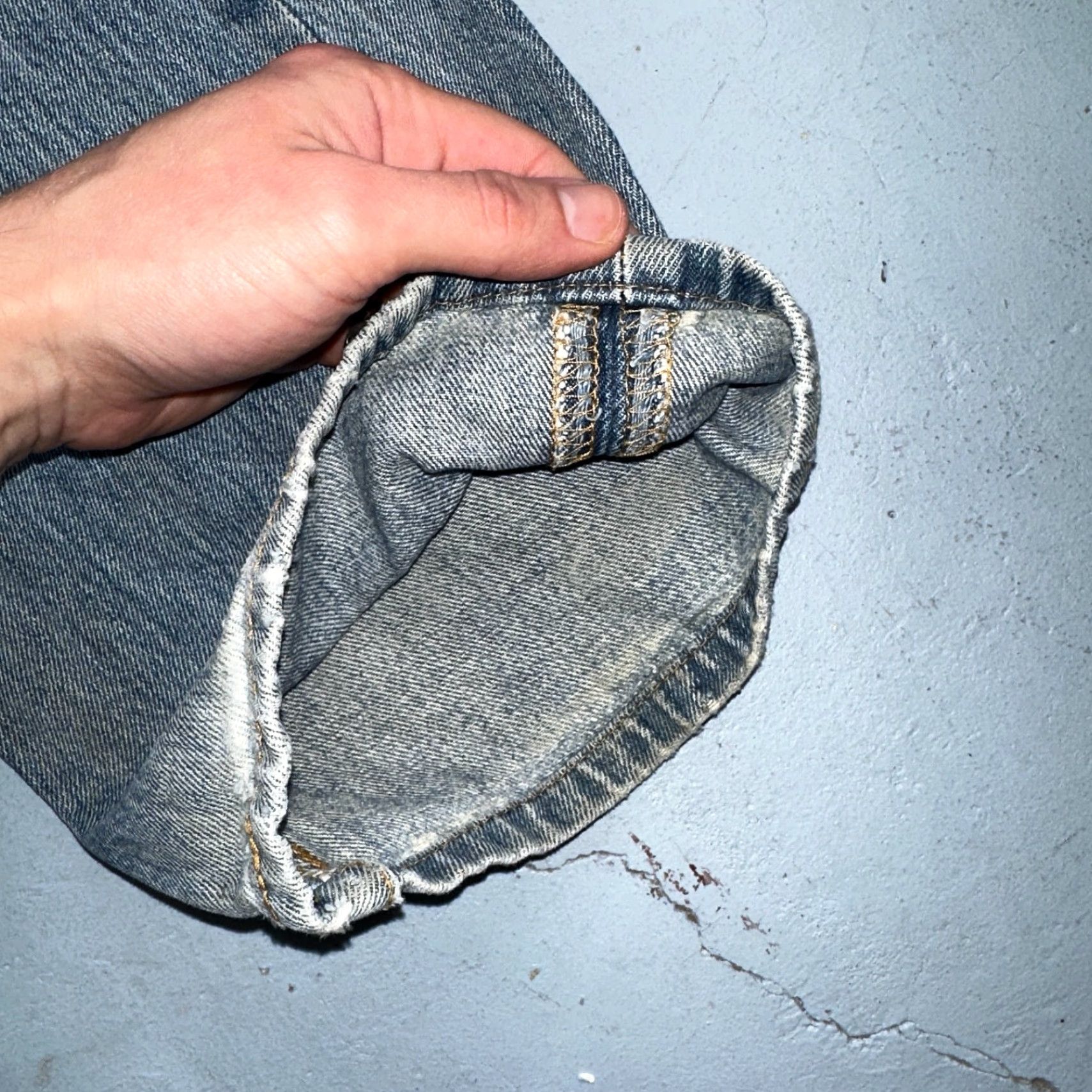 Levi's Levi's 501 Vintage Straight Jeans Blue Light Wash 35x34 Men Regular 90s 501 Series Comfort Jeans Size US 35 - 4 Thumbnail