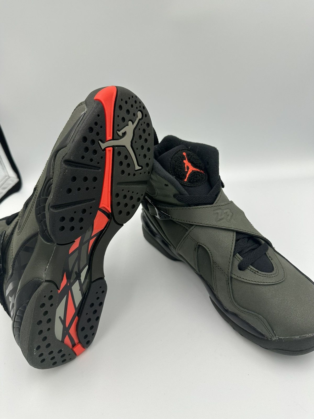 Jordan Brand × Undefeated Jordan 8 Undftd Size US 5 / EU 37 - 10 Thumbnail