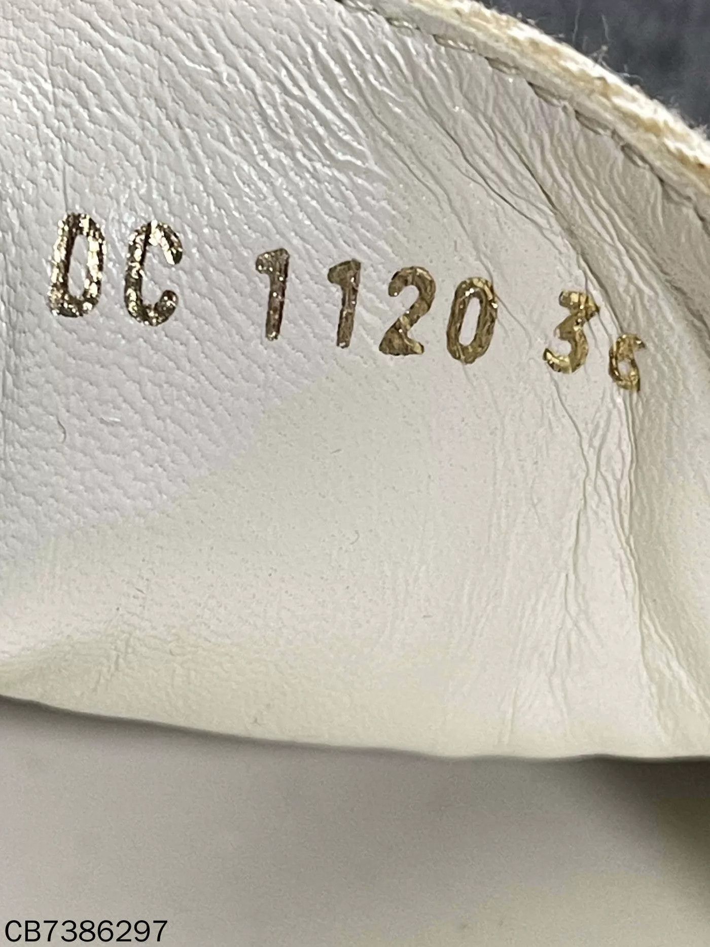 Dior Dior Embroidered Floral Logo Sneakers 36 Unused Size US 5.5 / IT 35.5 - 7 Thumbnail