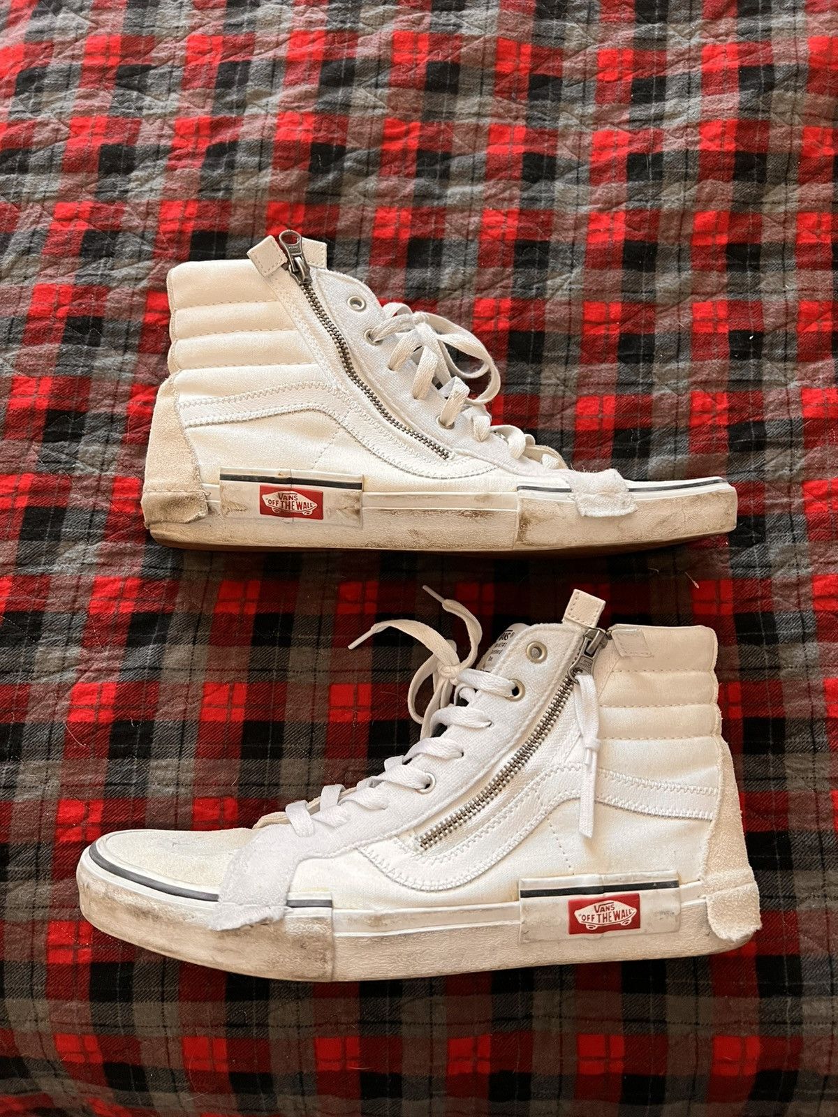 Van SK8-HI CAP LX white checkerboard Size US 11.5 / EU 44-45 - 1 Thumbnail