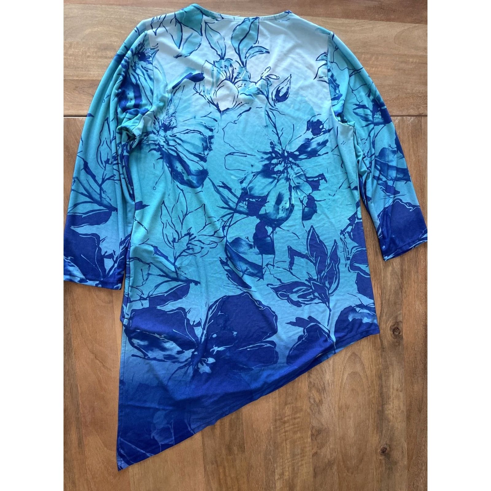 Vintage VINTAGE CHICOS Top Blue Floral 3/4 Sleeve Stretch Size 1 Made USA Easywear Size XS / US 0-2 / IT 36-38 - 2 Thumbnail