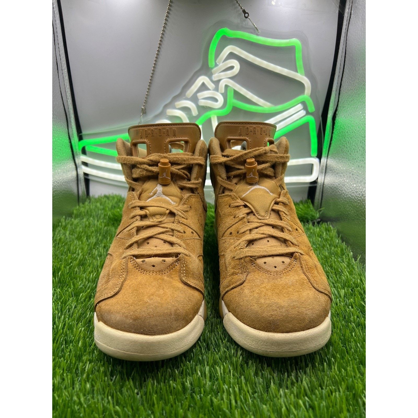 Jordan Brand × Nike Nike Air Jordan 6 Retro High GS Golden Harvest Wheat Size 7Y Size US 7 / EU 40 - 2 Thumbnail