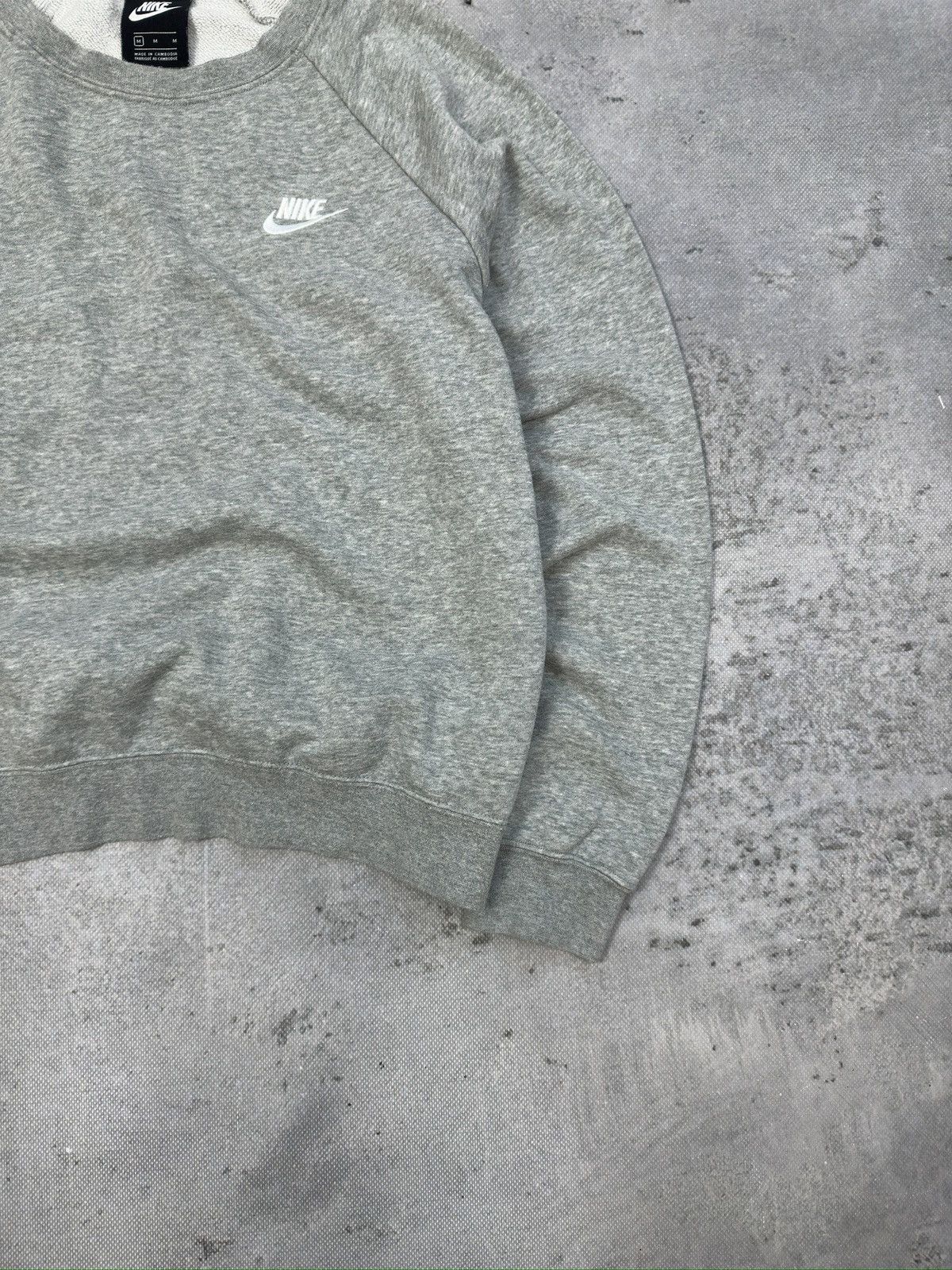 Nike × Vintage Vintage Nike Y2K streetwear sweatshirt Size US S / EU 44-46 / 1 - 3 Thumbnail