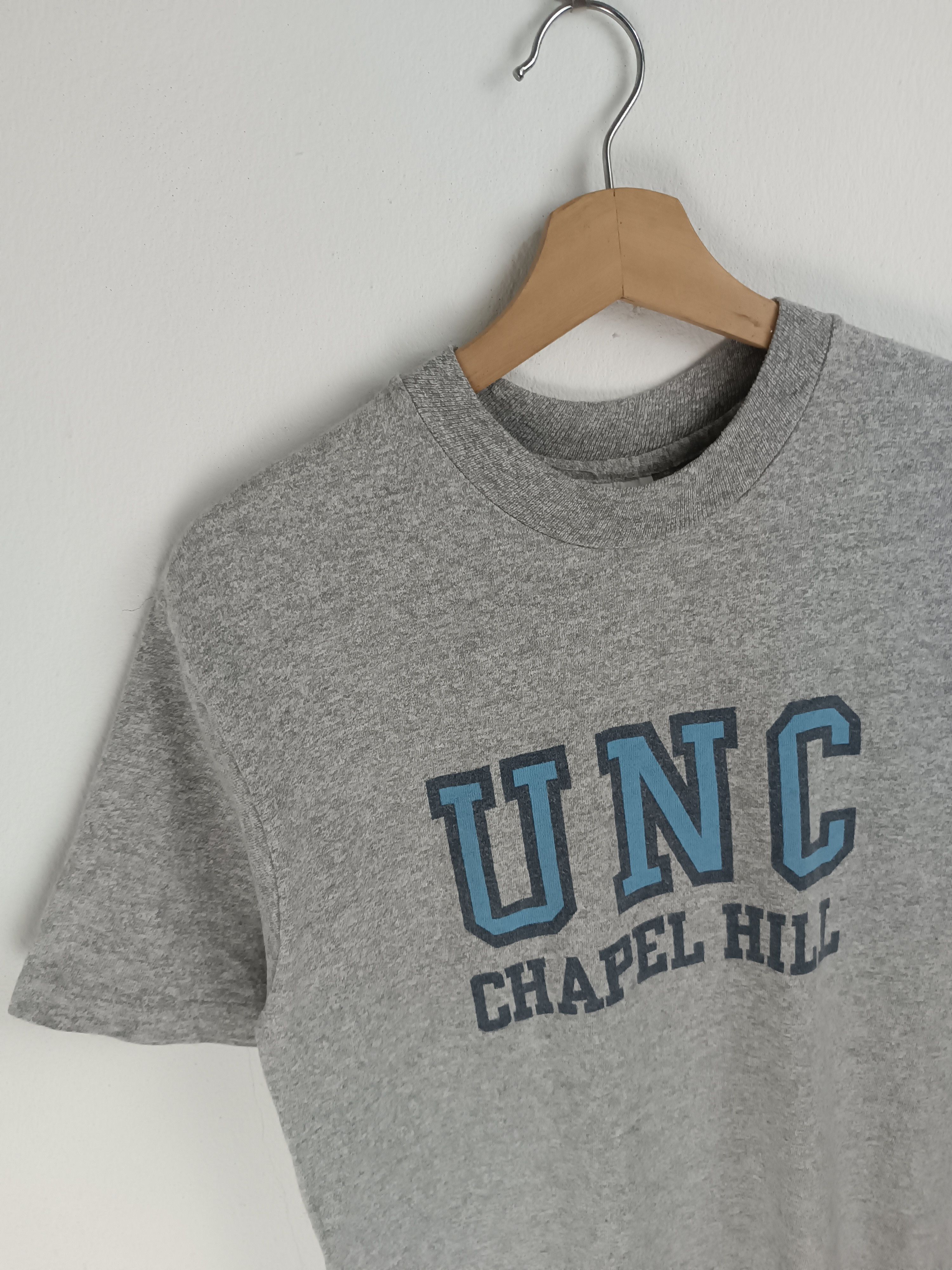 Vintage VINTAGE 80'S UNC CHAPEL HILL RAYON RAYON TEE VERY RARE Size US S / EU 44-46 / 1 - 5 Thumbnail