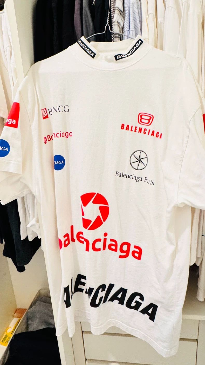 Balenciaga Balenciaga Full-printed logo short sleeve Size US S / EU 44-46 / 1 - 1 Thumbnail