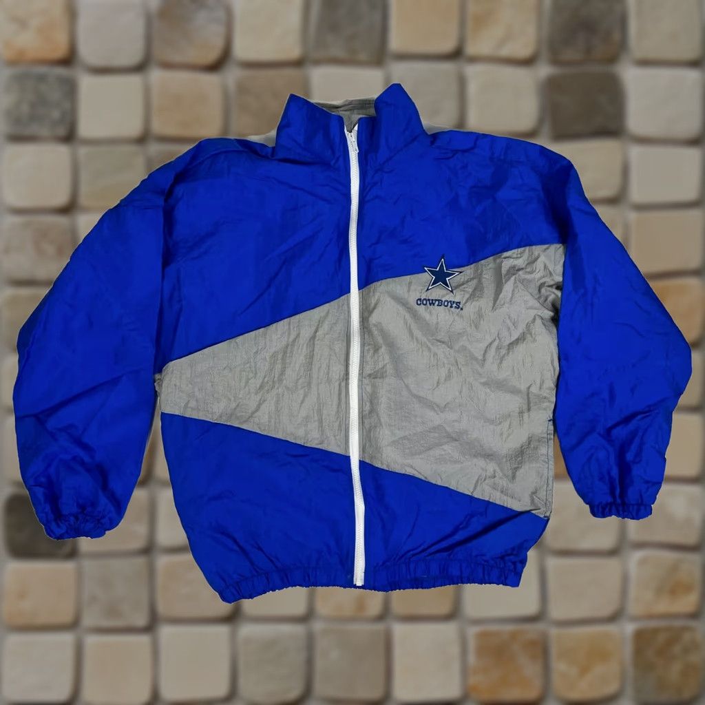Vintage VINTAGE Horizon by Kaye Sportswear Dallas Cowboys Windbreaker Jacket XL Blue and Gray Mens Windshell Zip Full Zip USA 80s 90s Don’t add text Size US XL / EU 56 / 4 - 1 Thumbnail