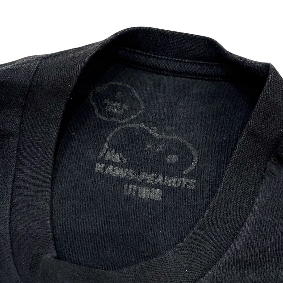 Kaws × Peanuts × Uniqlo Kaws Peanut Cartoon Skate UT Graphic Tshirt Size US S / EU 44-46 / 1 - 2 Thumbnail