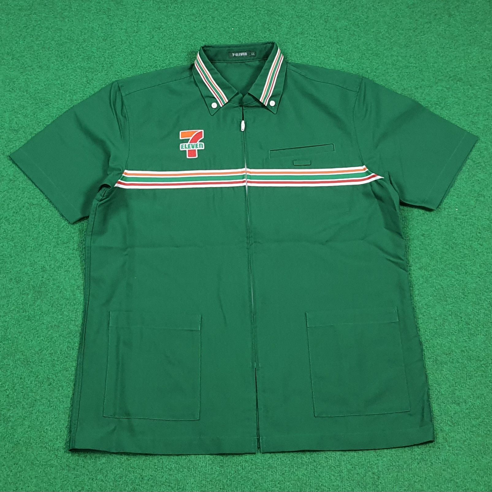 Japanese Brand Vintage 7-Eleven Japan Worker Uniform Zipper Jacket E1A24 Size US L / EU 52-54 / 3 - 1 Thumbnail