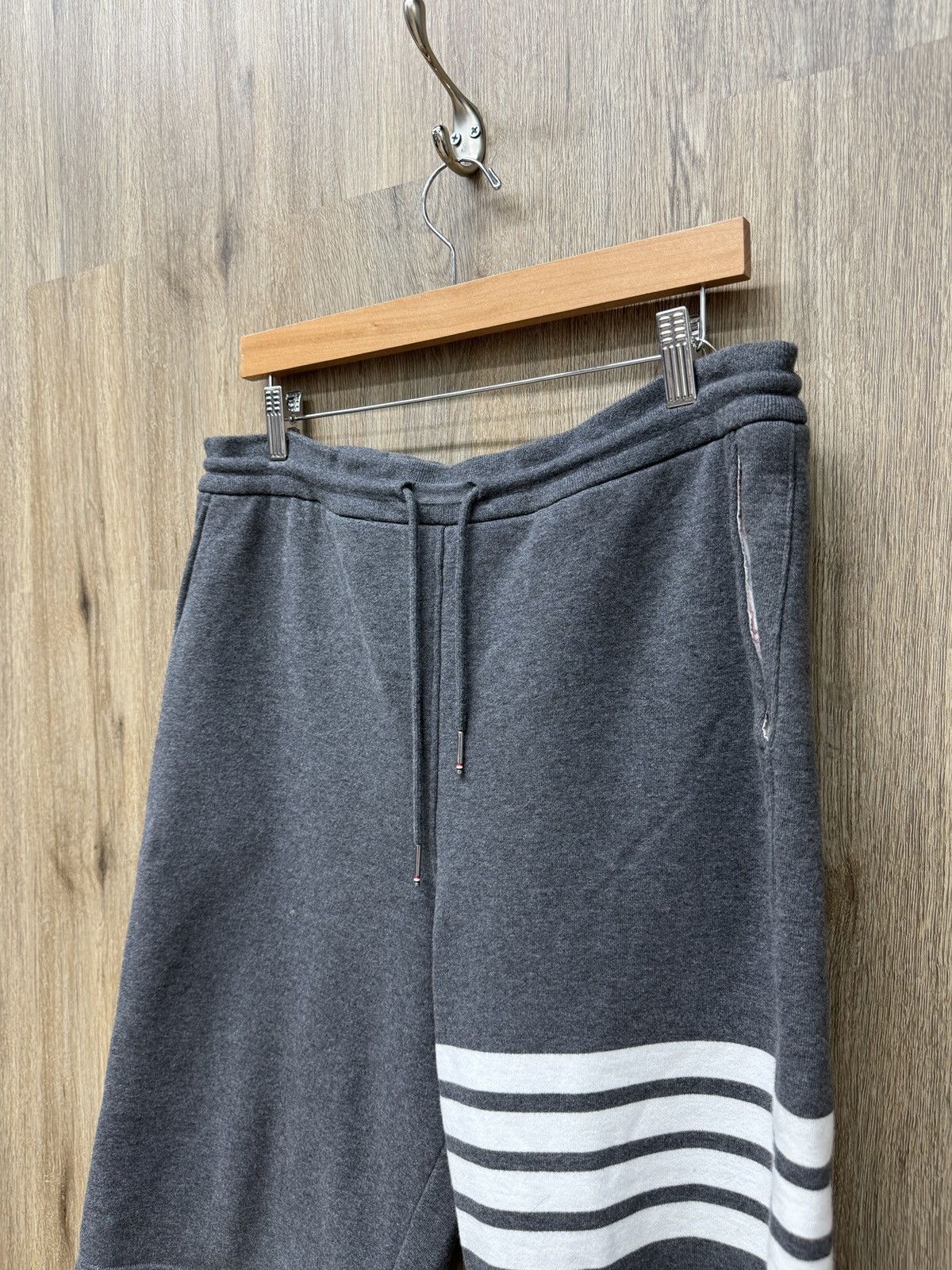Thom Browne Thome Browne Grey Shorts Size US 34 / EU 50 - 3 Thumbnail