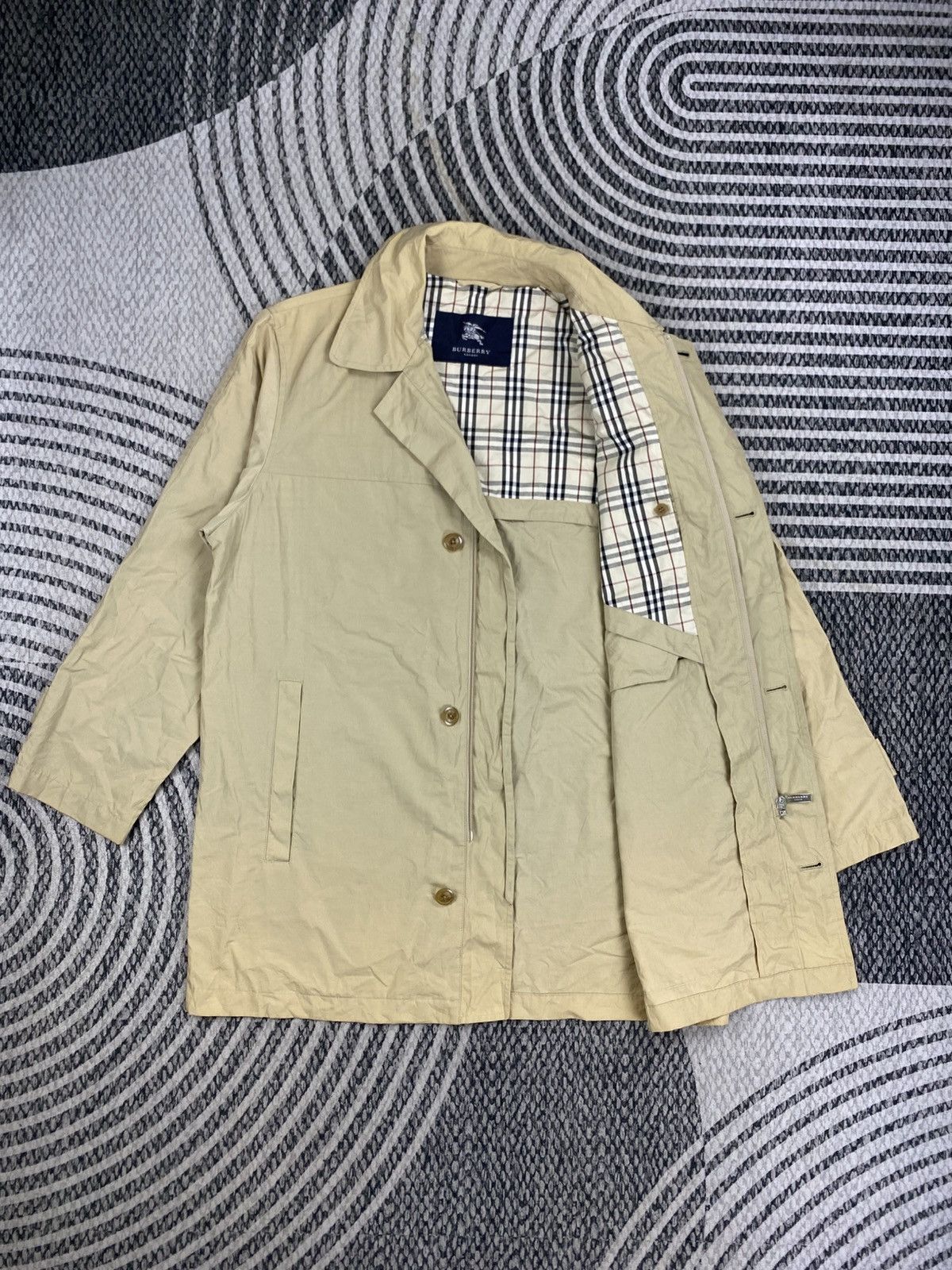 Burberry Vintage Burberry London In Beige Cotton Jacket Size US M / EU 48-50 / 2 - 1 Thumbnail