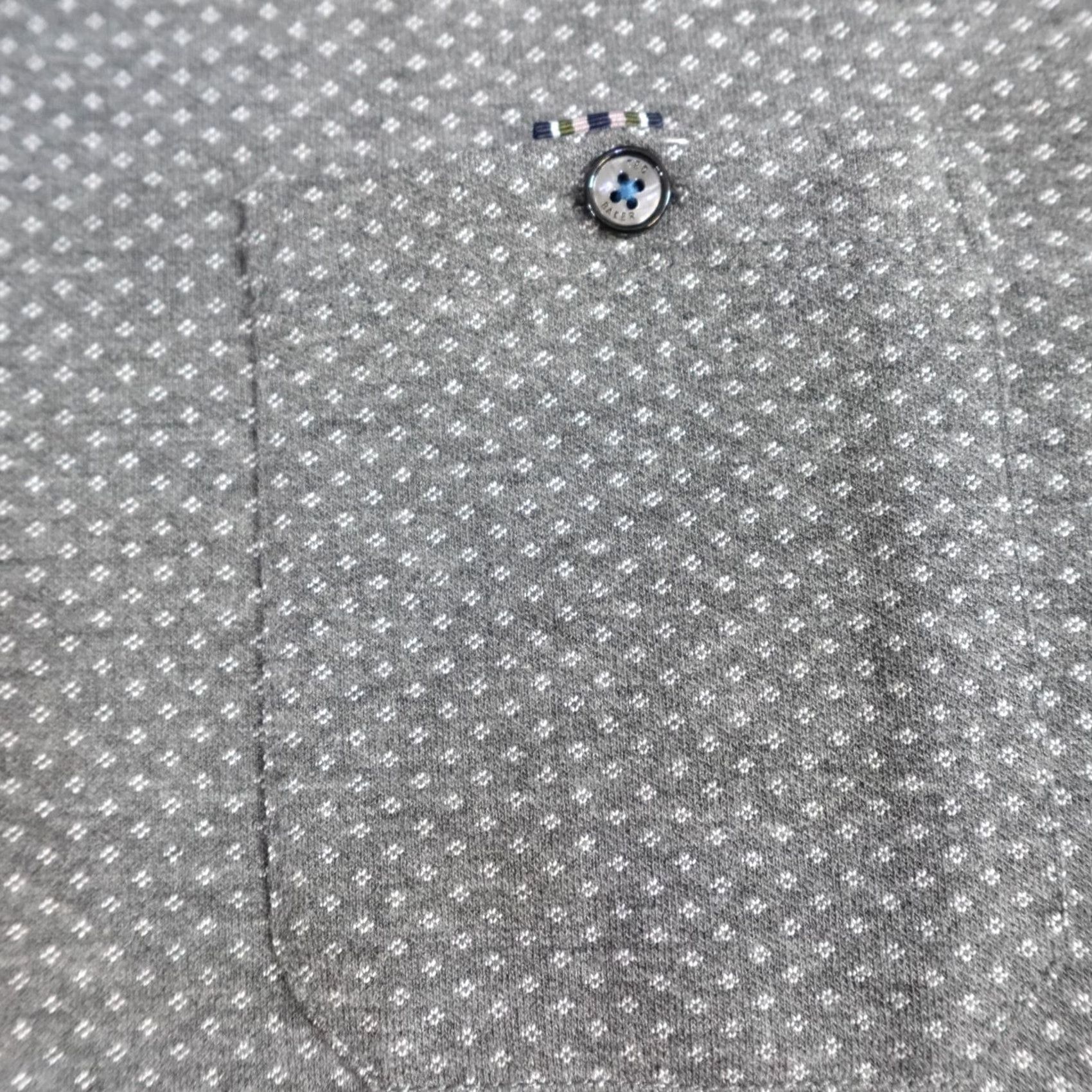 Ted Baker Ted Baker Polo Shirt XL Gray Polka Dot Print Pocket Polo Shirt Mens XL Gray Polka Dot Print Pocket Size US XL / EU 56 / 4 - 3 Thumbnail