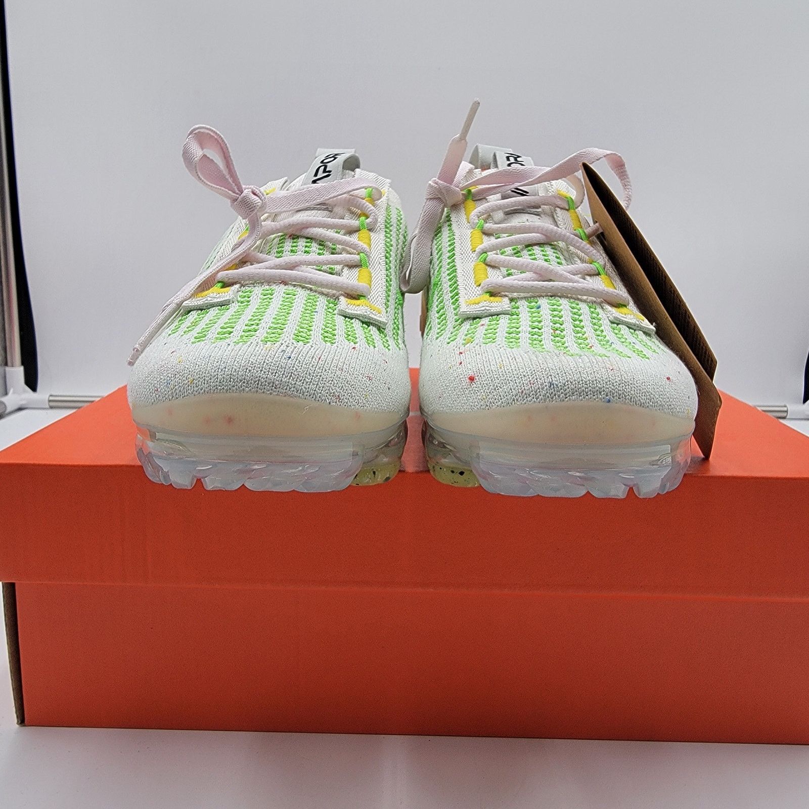 Nike Nike Air VaporMax 2021 'Feel Love' Women's Size 6 FD0871-100 Size US 6 / IT 36 - 4 Thumbnail