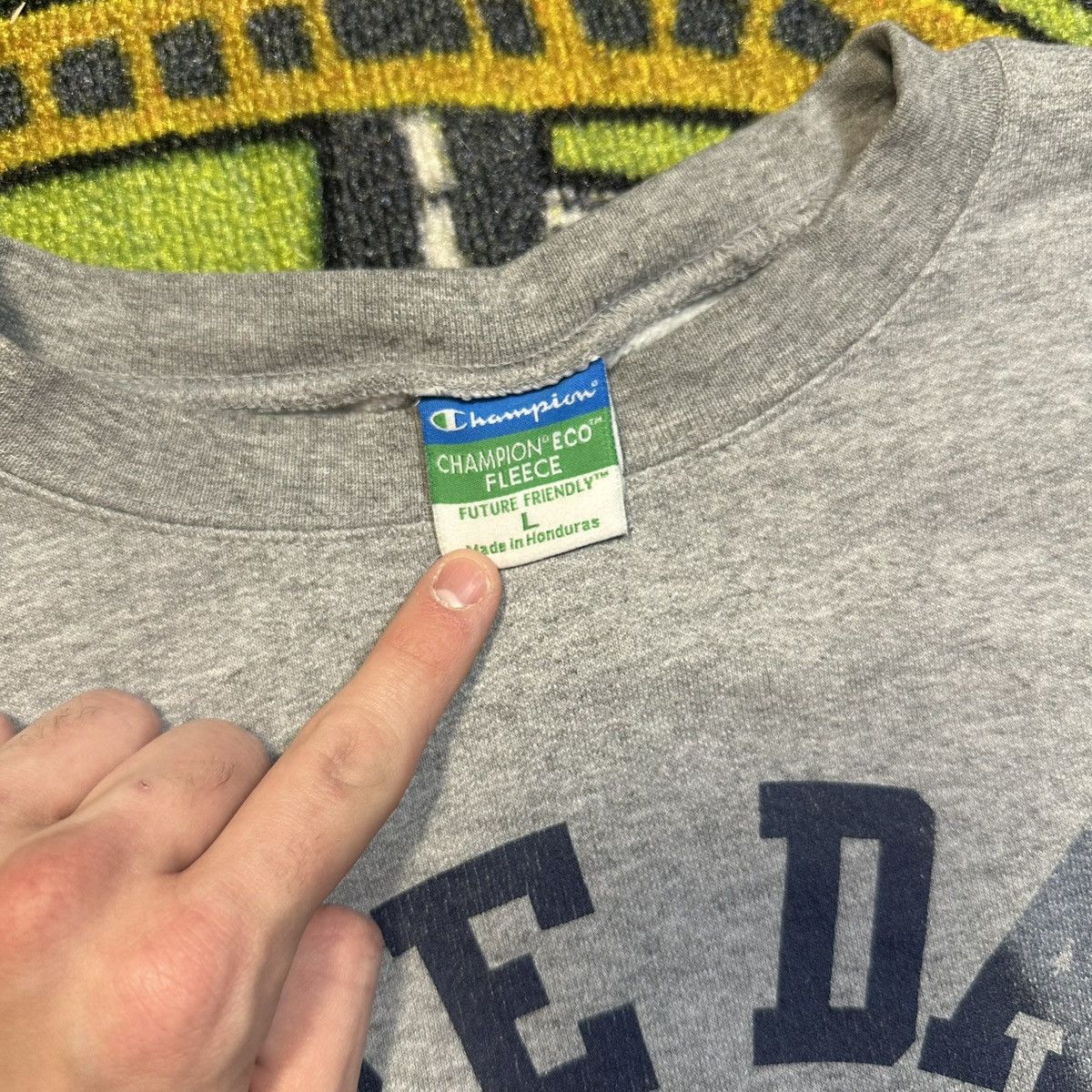 Champion Vintage Champion Notre Dame Fighting Iris Sweatshirt-Size L Size US L / EU 52-54 / 3 - 2 Thumbnail