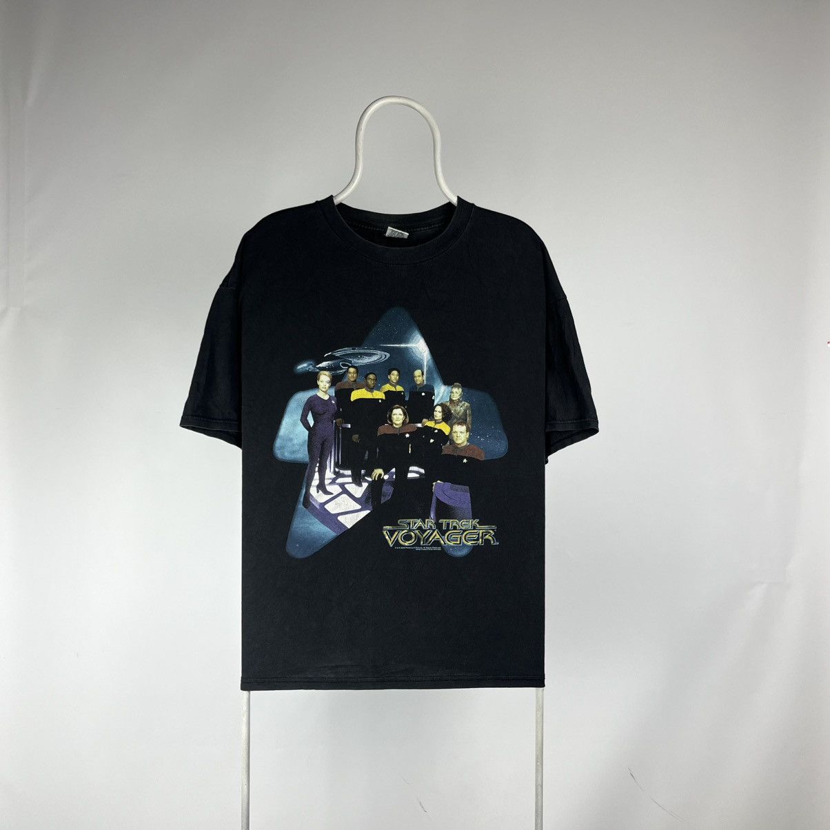 Band Tees Star Trek Voyager Shirt XL 2000 VTG Seven of Nine Show Promo Size US XL / EU 56 / 4 - 1 Thumbnail