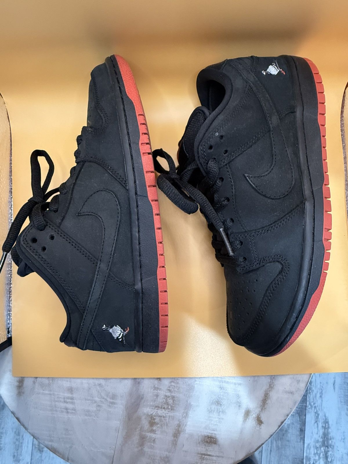 Nike Nike SB Dunk Low Jeff Staple Black Pigeon Size 8.5 Size US 8.5 / EU 41-42 - 6 Thumbnail