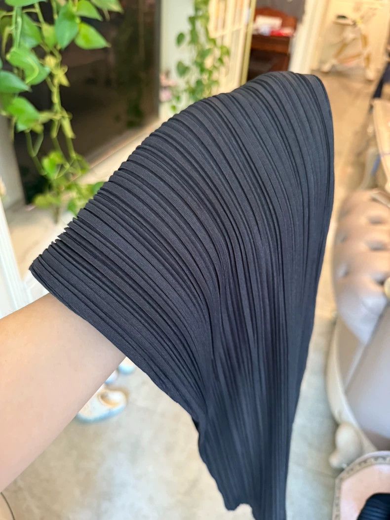 Issey Miyake Issey Miyake size:4 Black pleated straight-leg pants Size 31" - 7 Thumbnail