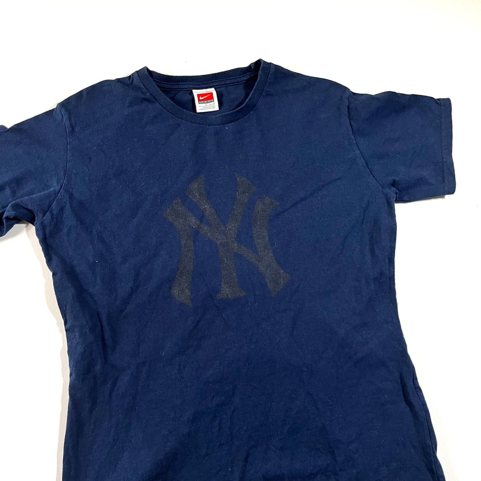Nike WMNS 2000’s Nike Team New York Yankees Graphic Tshirt M Size US M / EU 48-50 / 2 - 2 Thumbnail