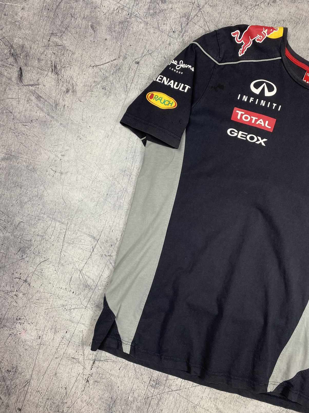 Pepe Jeans × Red Bull Pepe Jeans Red Bull Racing Infinity Pirelli Tee T Shirt Size US XL / EU 56 / 4 - 4 Thumbnail