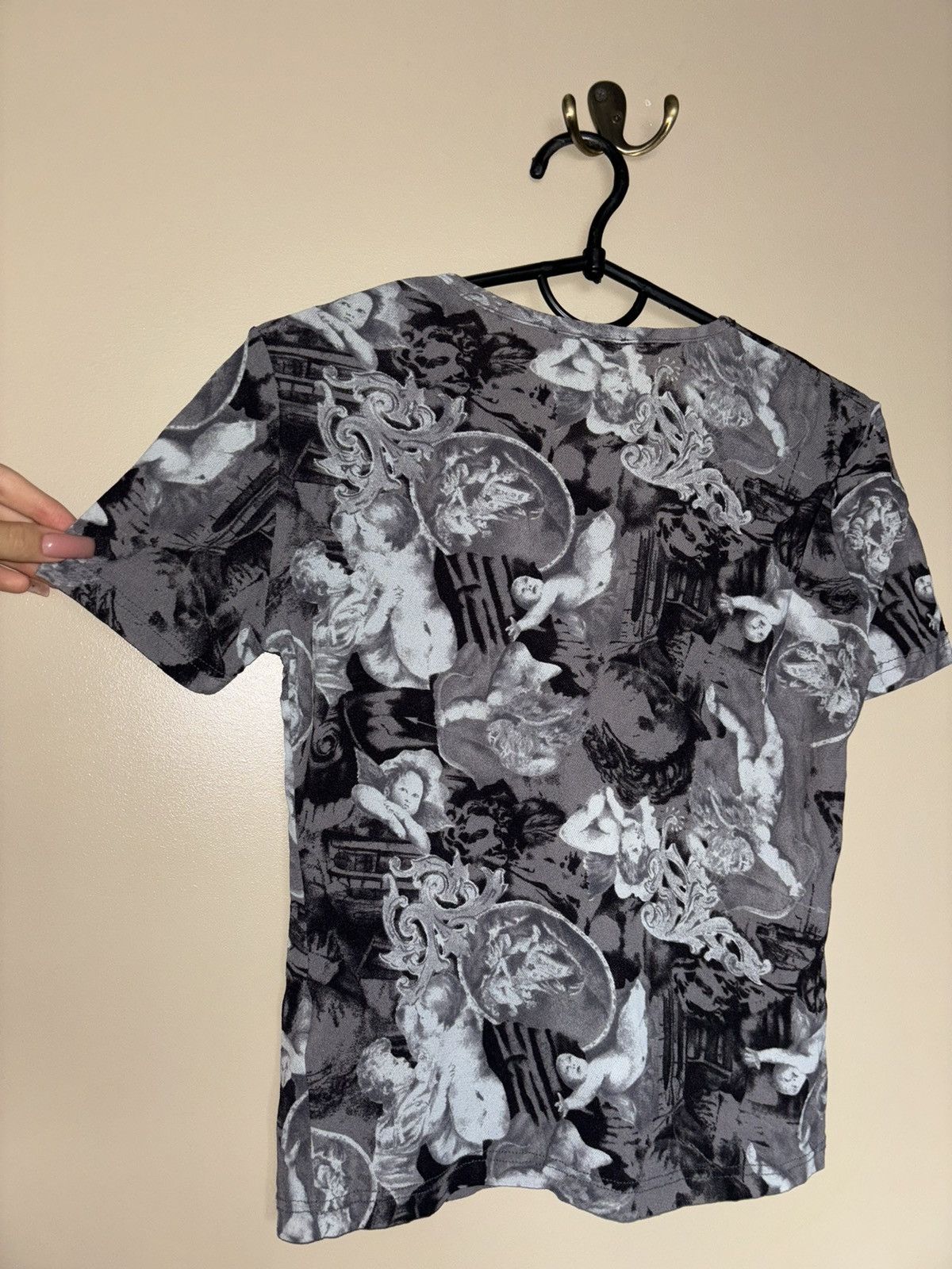 Vintage PRINTED VINTAGE MESH TEE T-SHIRT ANGELS 2000s Size ONE SIZE - 8 Thumbnail