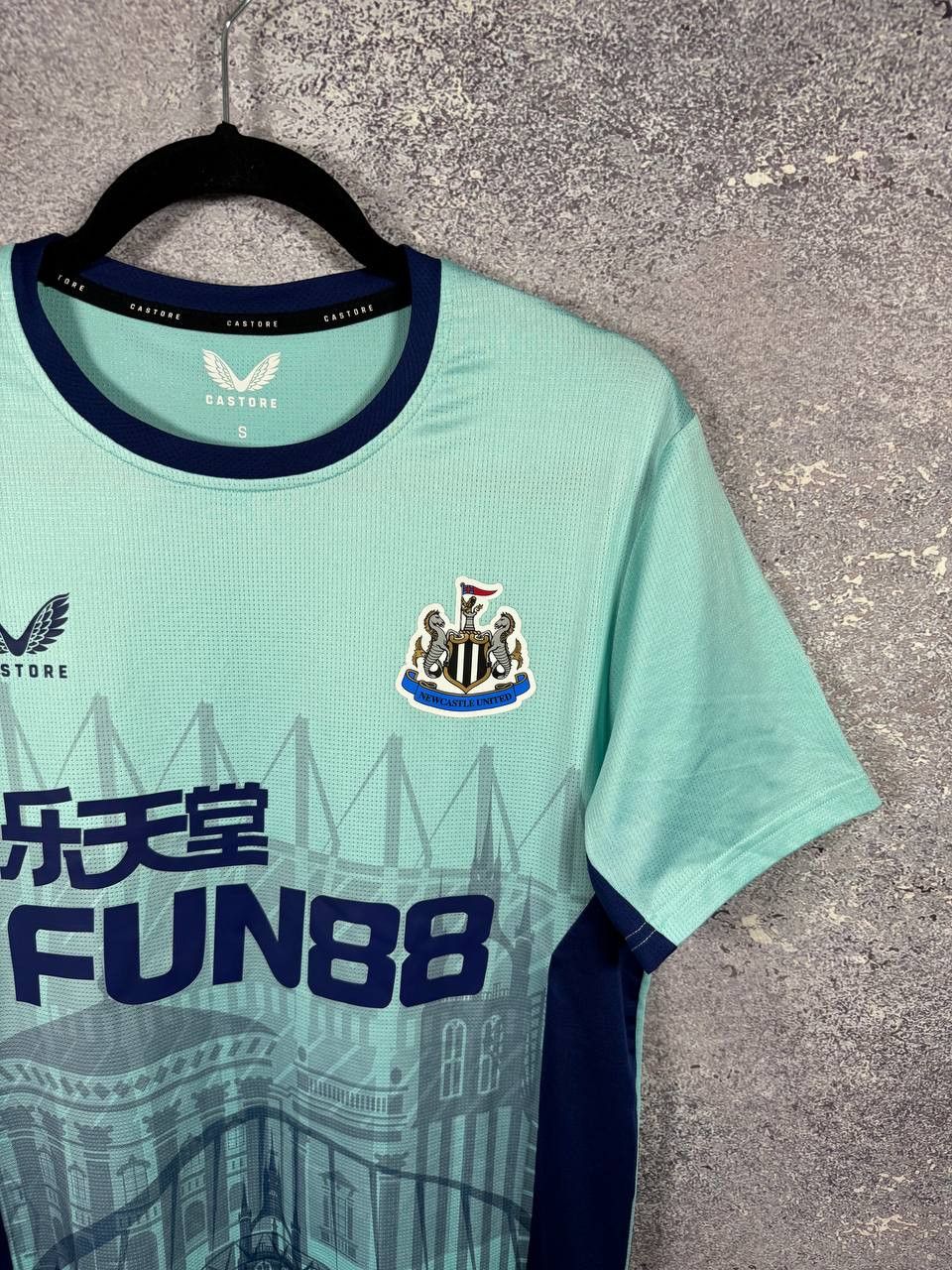 Castore × Vintage Newcastle United 2022/23 Fourth Castore Soccer Jersey Size US S / EU 44-46 / 1 - 5 Thumbnail