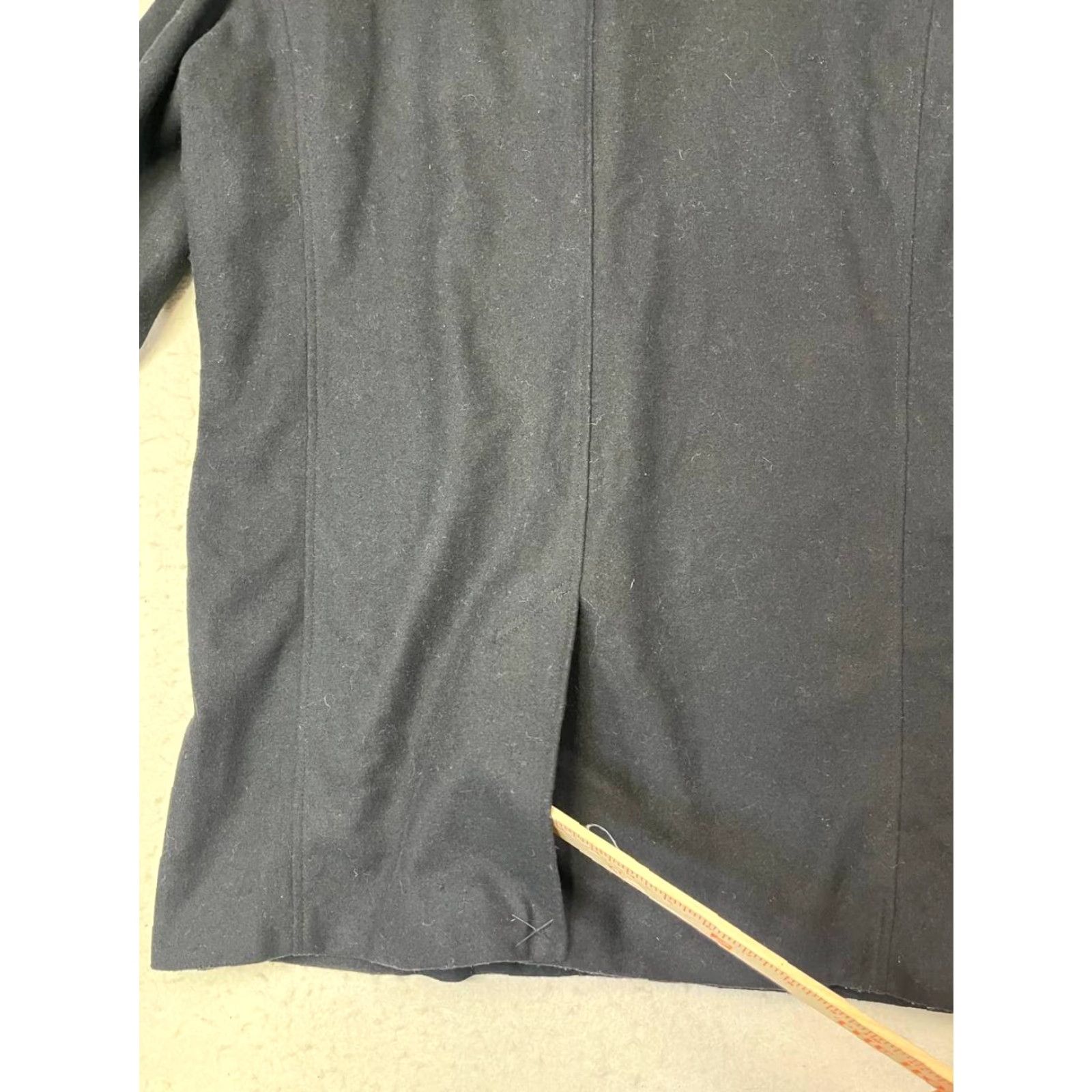 Joseph Abboud Joseph Abboud Wool Blend Coat Black Button Up Men's Size L Long Overcoat Classic Fit Wool Insulated Lined Pockets Buttoned Black Mens Size Large Size US L / EU 52-54 / 3 - 6 Thumbnail