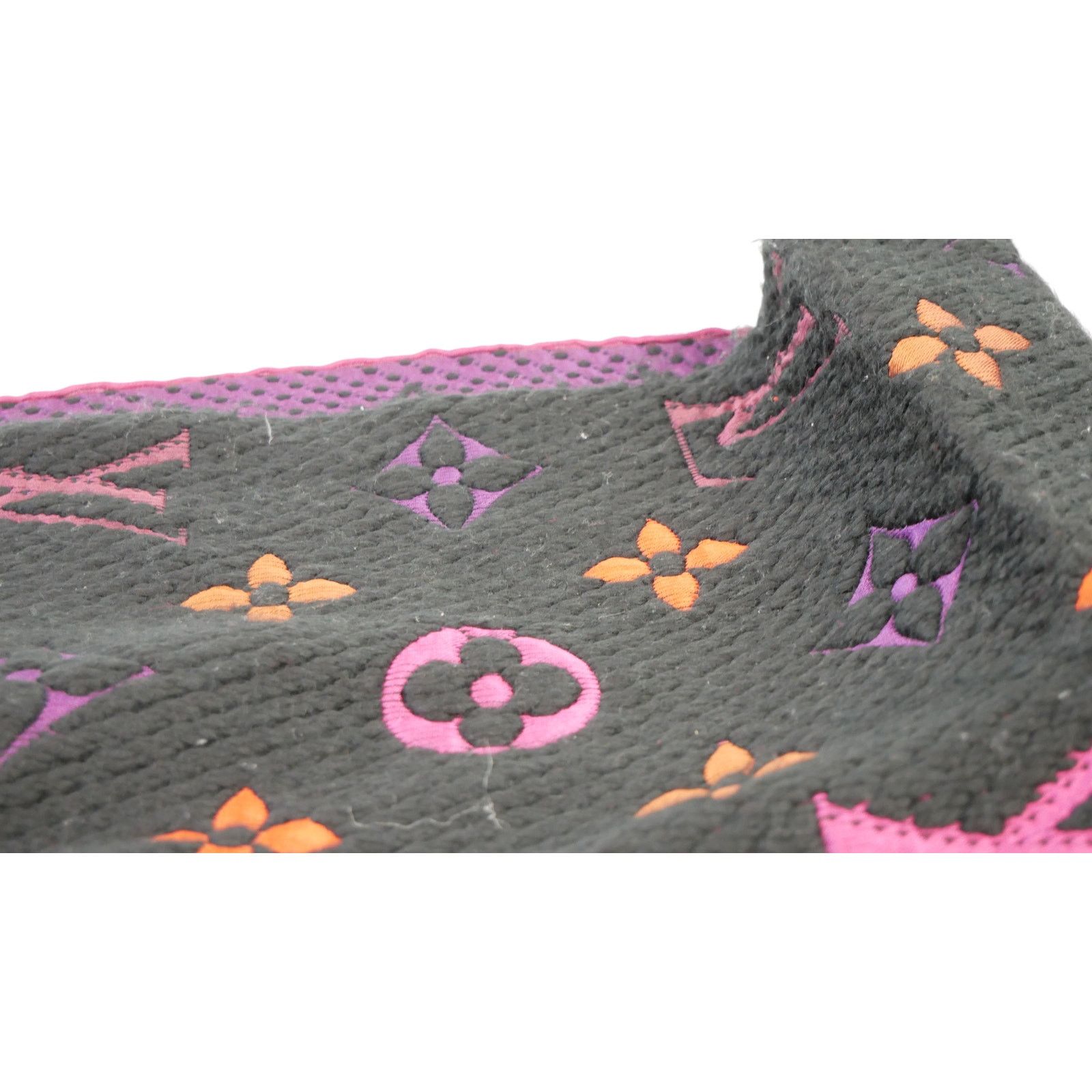 Louis Vuitton Louis Vuitton Multicolor Logomania Scarf Size ONE SIZE - 15 Thumbnail