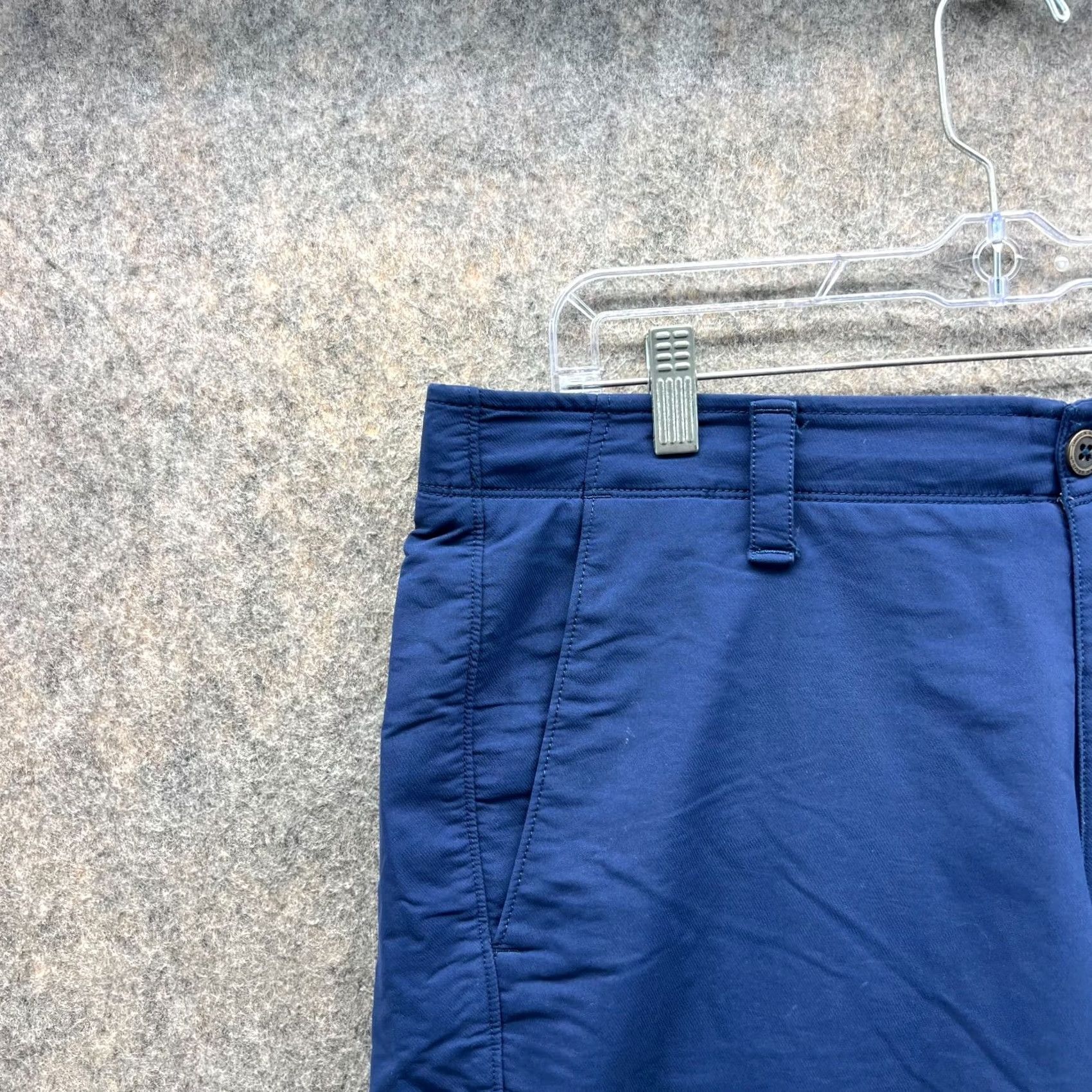 Under Armour Under Armour Shorts Men 36 Blue Flat Front Chino Heatgear Loose Fit Golf 8in Inseam Casual Travel Casual Mens Size US 36 / EU 52 - 2 Thumbnail