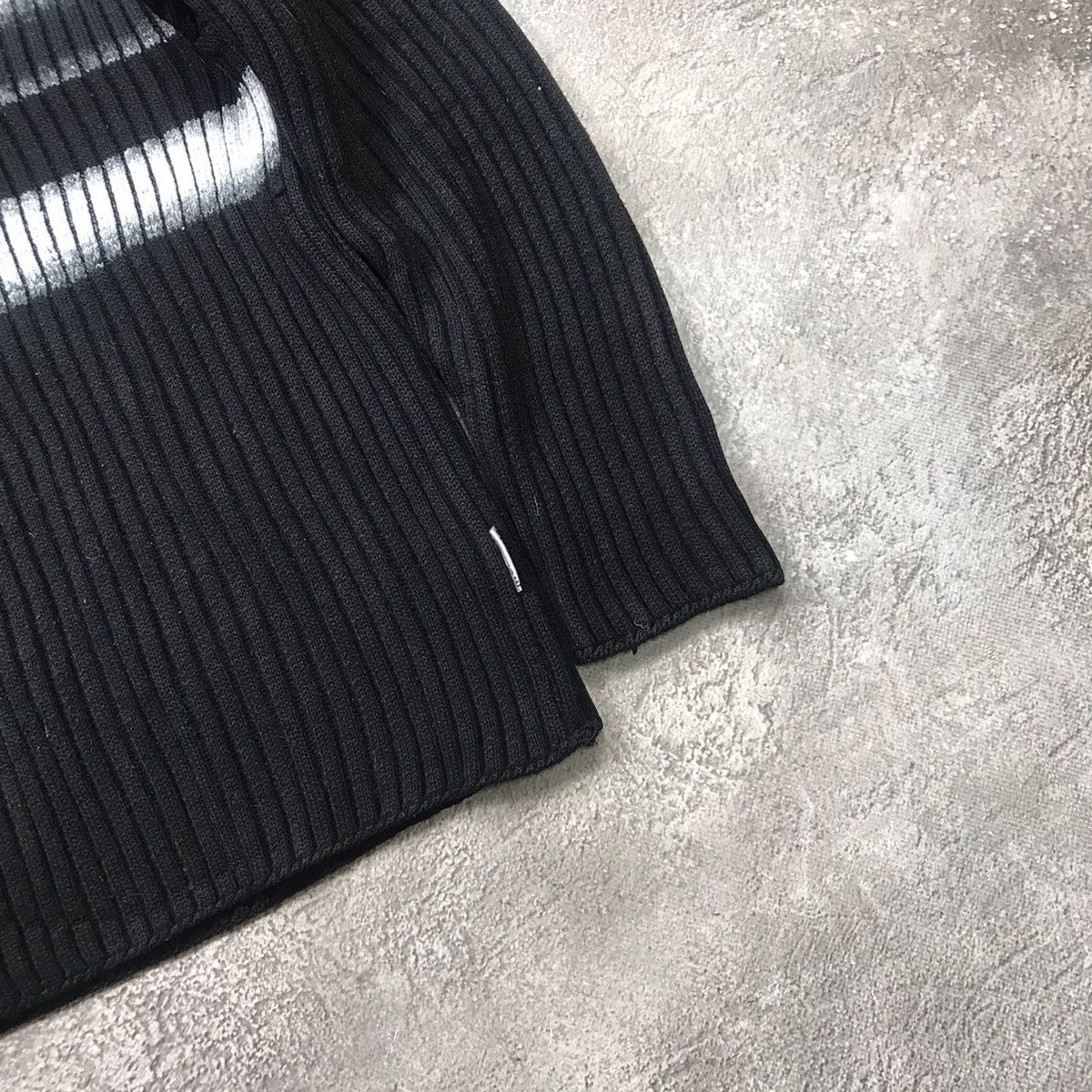 Vintage Vintage 90s Oversized Abstract Striped Knit Sweater Grunge L Size US L / EU 52-54 / 3 - 5 Thumbnail