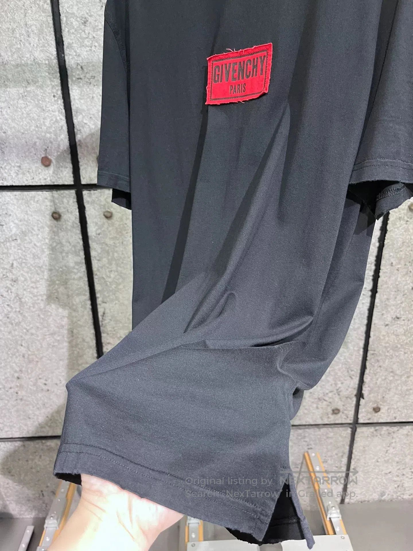 Givenchy Givenchy Logo Short-Sleeve Tee Size L. Size US L / EU 52-54 / 3 - 9 Thumbnail