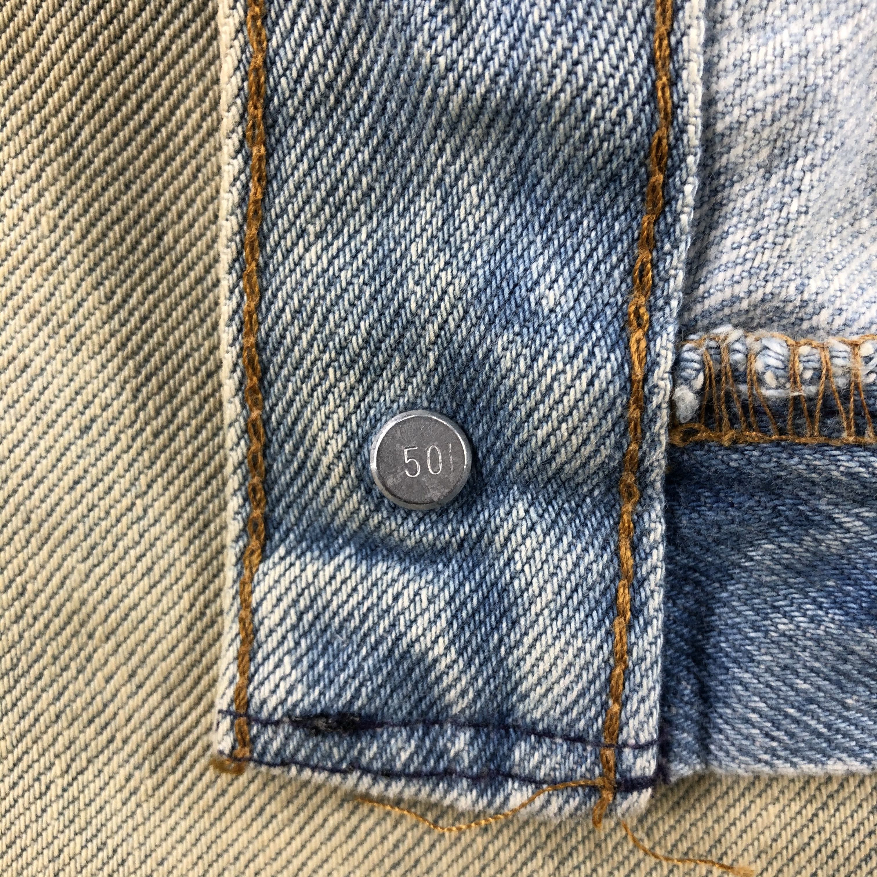 Levi's Vintage 90s Light Wash Levis 501 Jeans-JM3029 Size US 33 - 9 Thumbnail