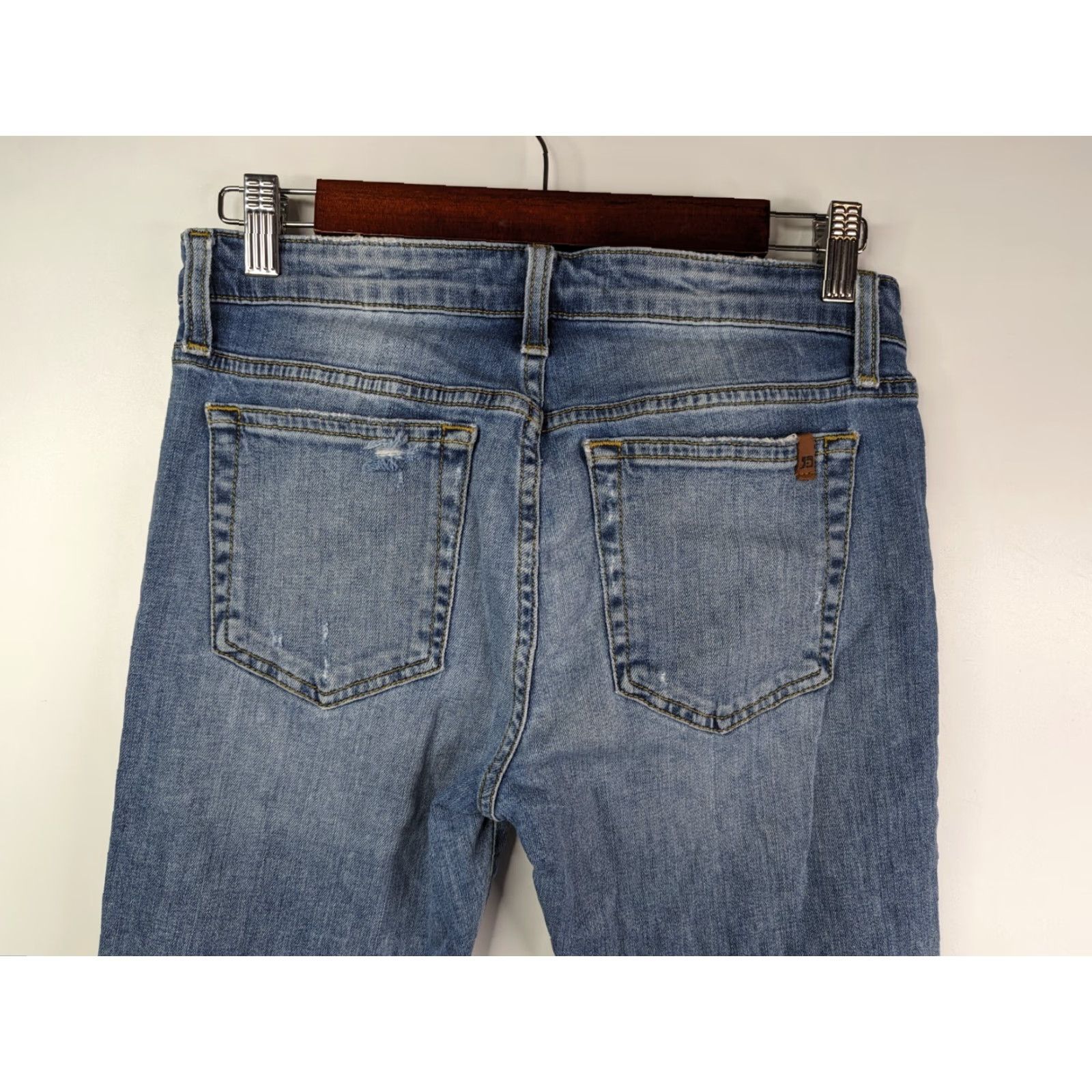 Vintage Joe's Jeans Womens Jeans Cropped Distressed Mid Rise Wakley 27 Blue Denim Stretch 5-Pocket Zipper Button Belt Loops Fashion Jeans Size 27" / US 4 / IT 40 - 5 Thumbnail