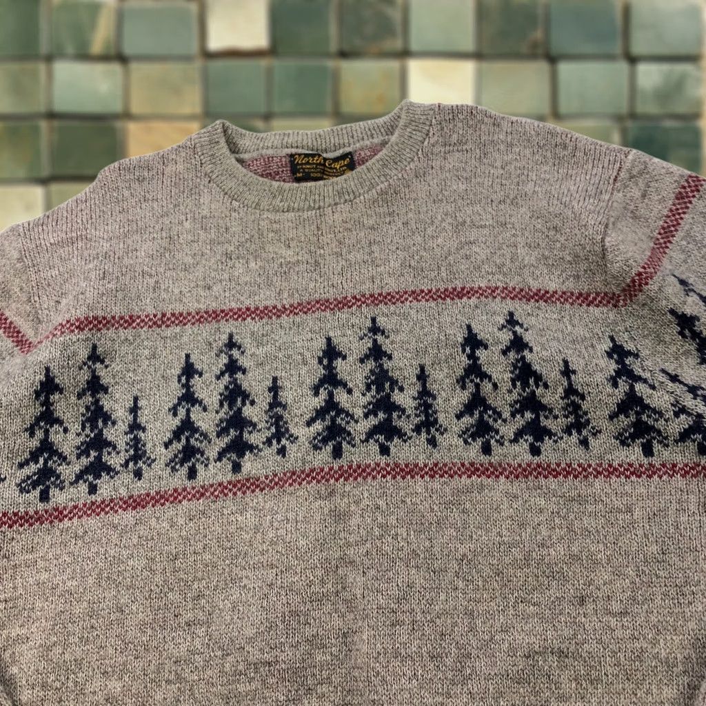 Vintage Nike North Cape Knut and Knut Sweater Mens MED Crew V-Neck 100% Wool Brown Knit Pullover Winter Casual Mens Size US M / EU 48-50 / 2 - 1 Thumbnail