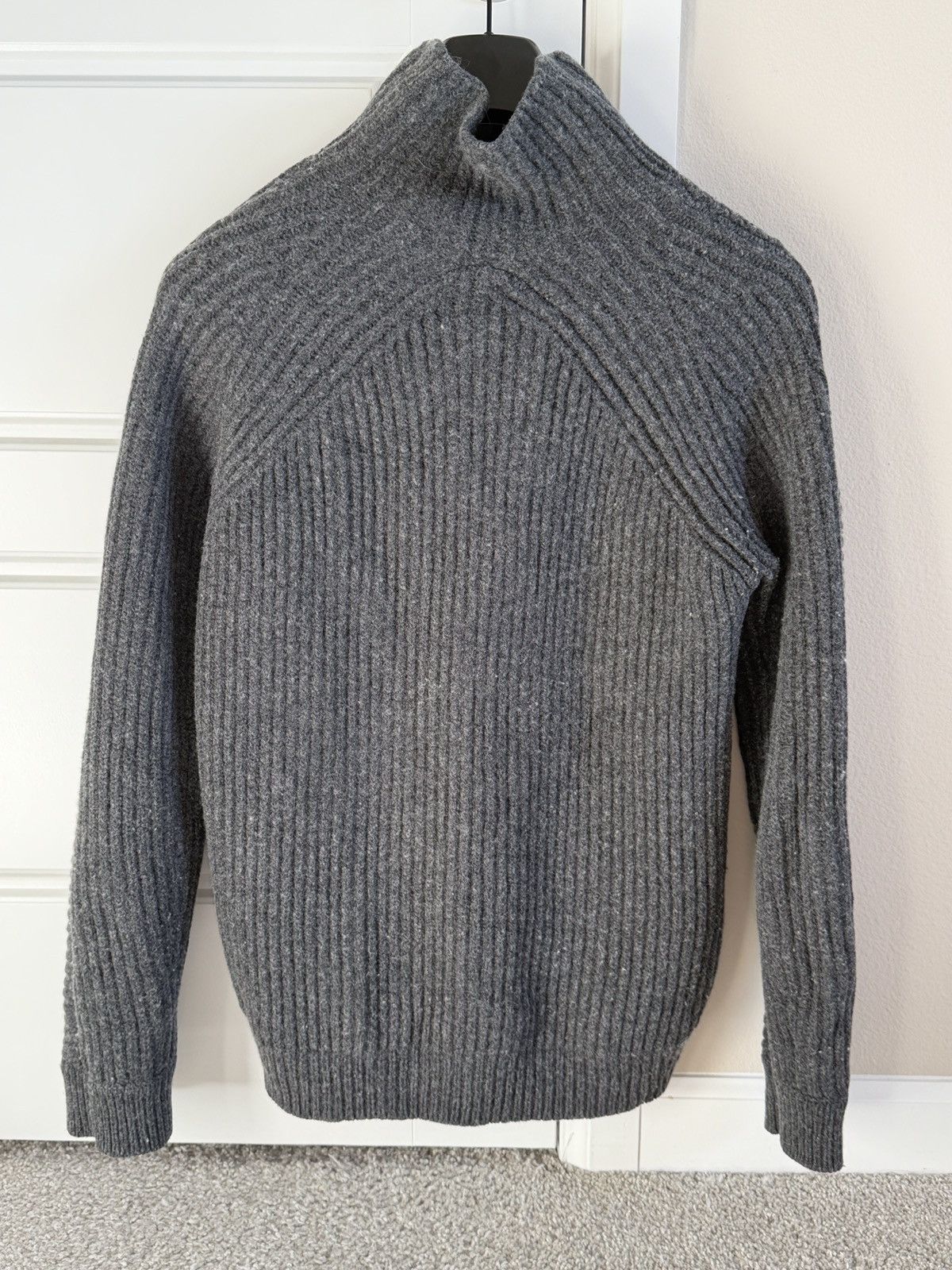 Acne Studios Acne Studios Kory Gray Ribbed Turtleneck Sweater Size US S / EU 44-46 / 1 - 1 Thumbnail