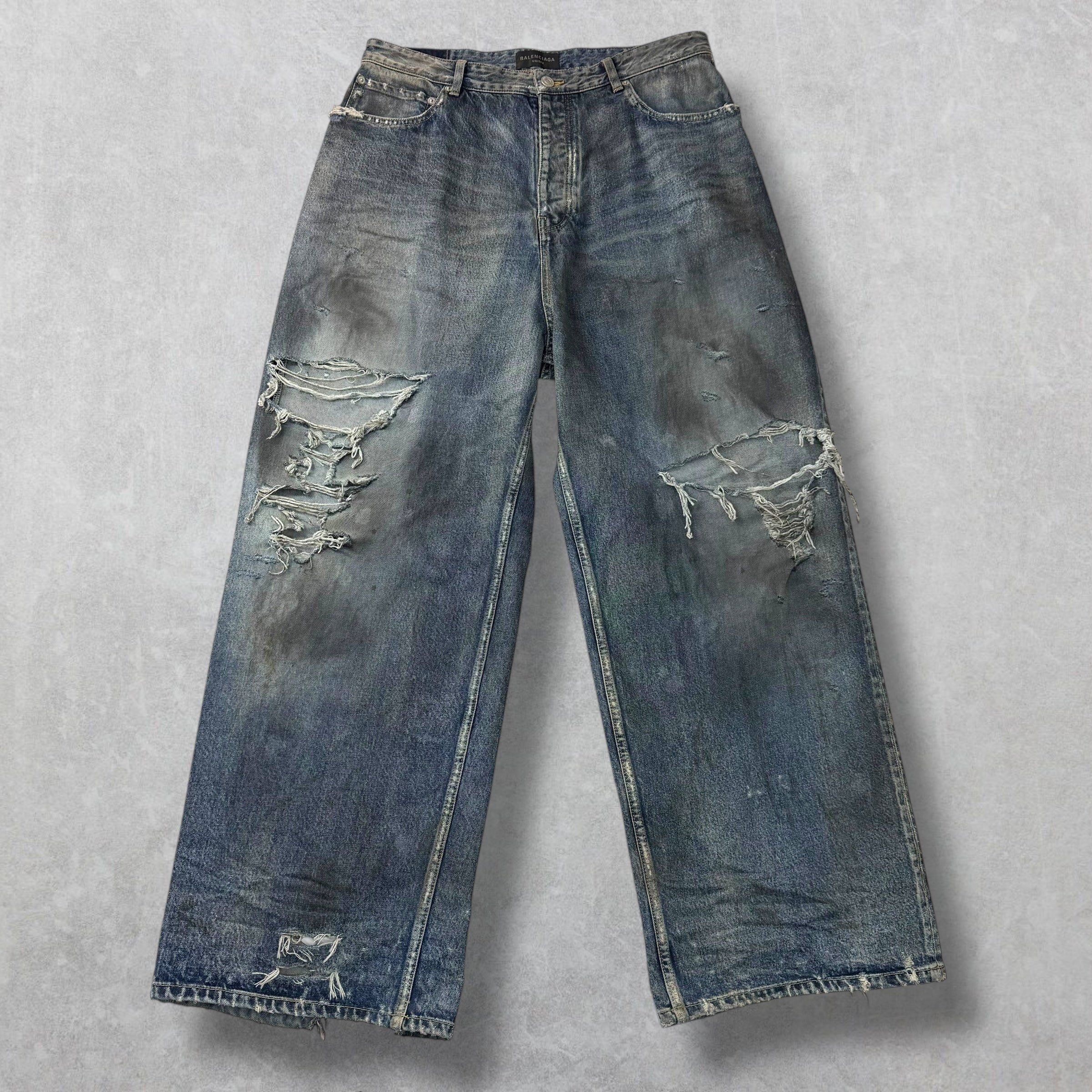 Balenciaga Balenciaga Baggy Distressed Blue Washed Denim 32 Size US 32 / EU 48 - 1 Thumbnail